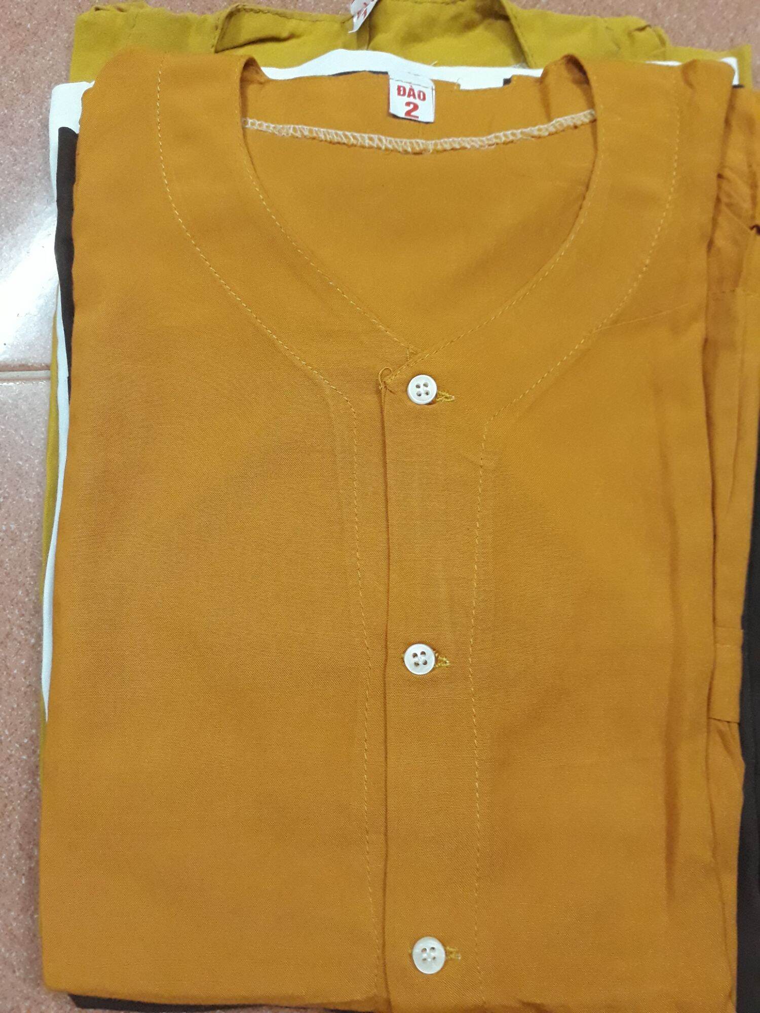 Áo lanh mầu dài tay dành cho bà già