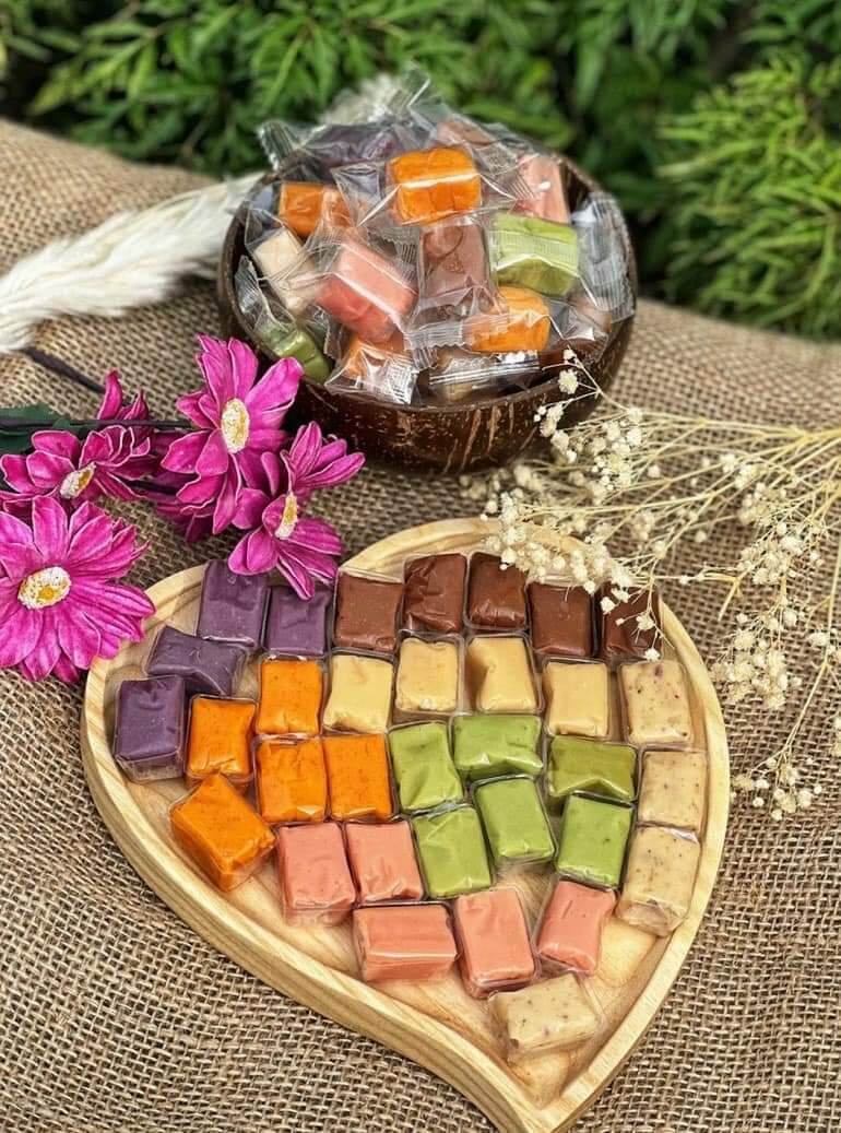 Kẹo dừa dẻo mix 9 vị Hồng Vân 500g