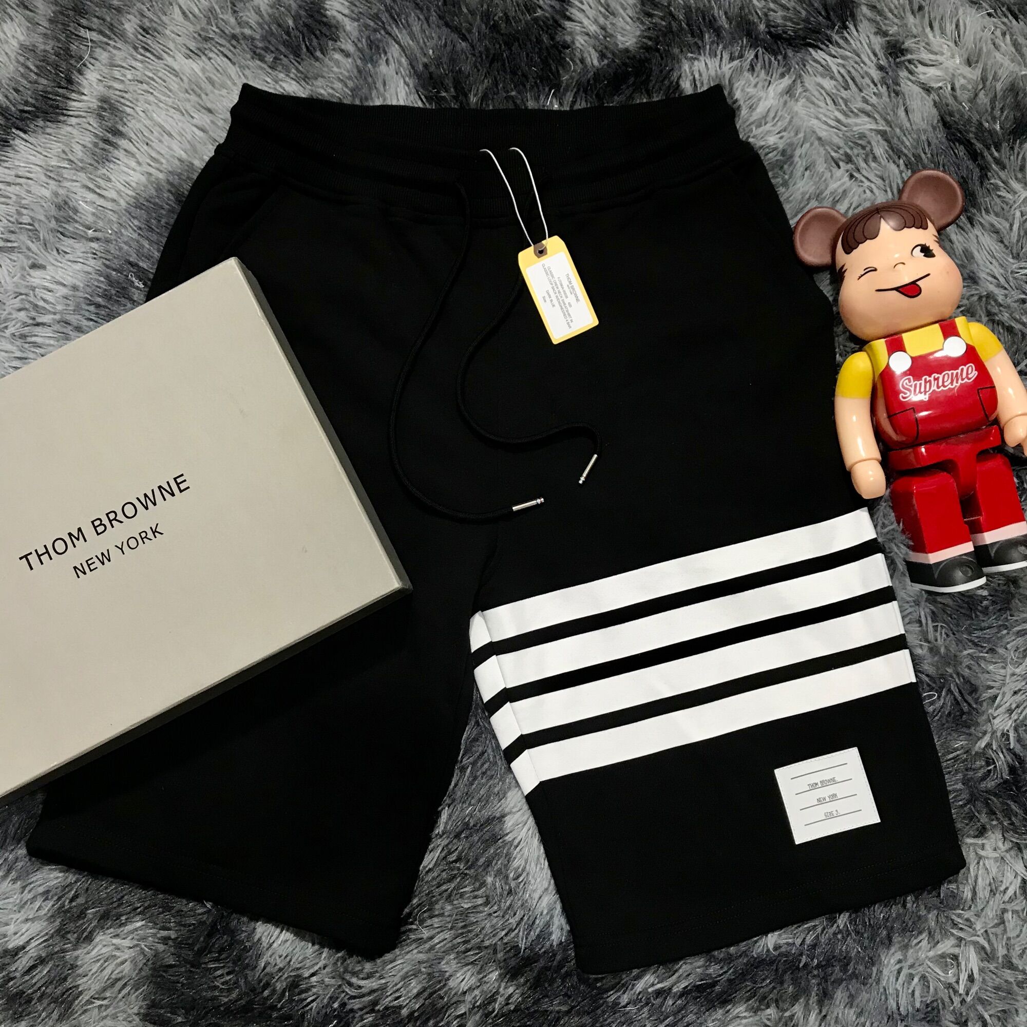 Quần short Thom brow cao cấp đen, nỉ dày