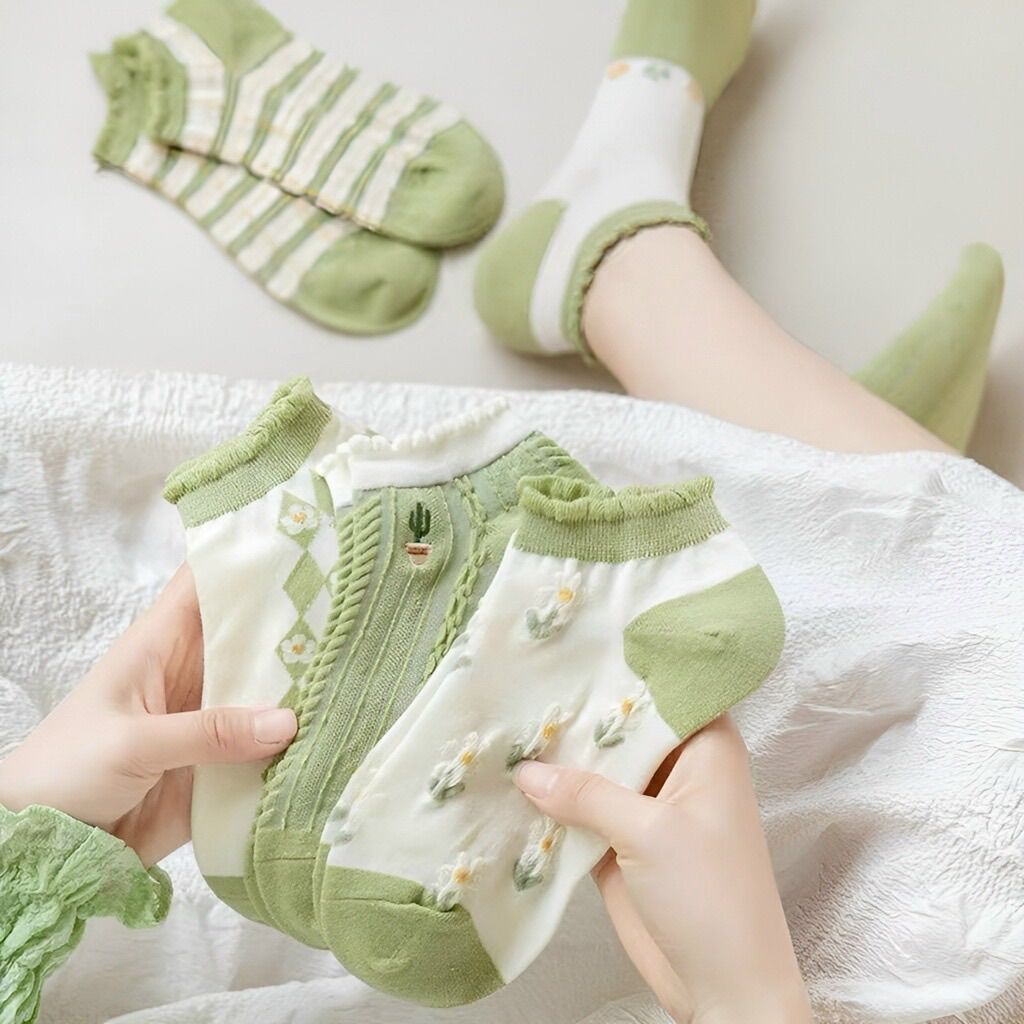 Set 10 đôi tất vớ nữ cổ ngắn hoạ tiết màu xanh bơ hottrend 2022, tất vớ nữ đẹp giá rẻ