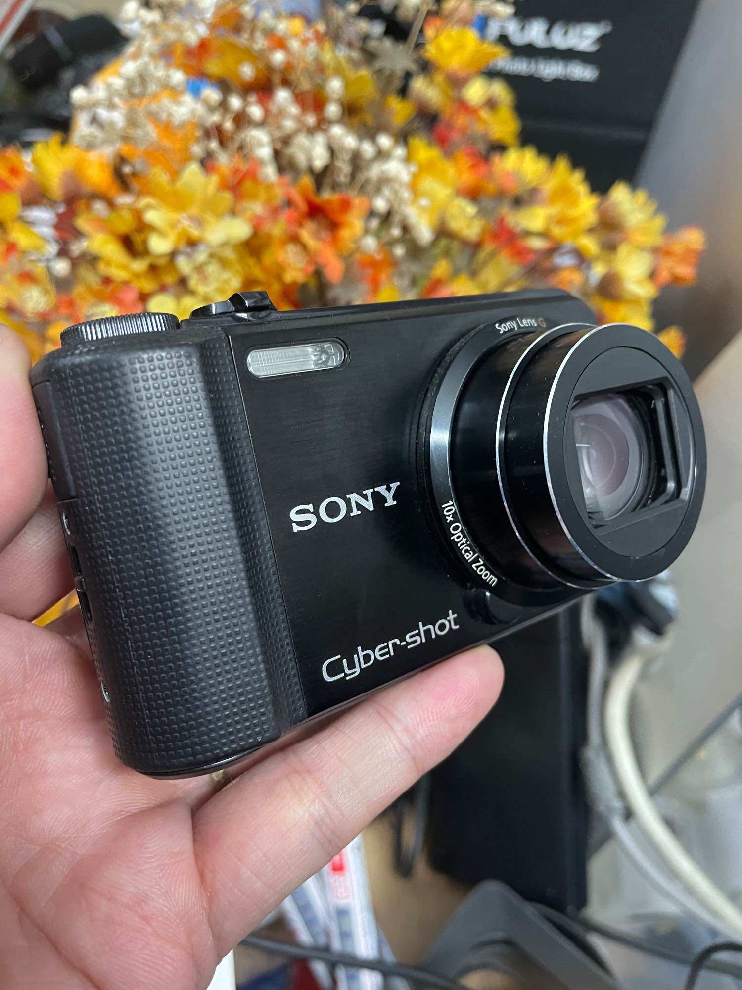 Máy ảnh Sony DSC HX7V có tiếng Việt