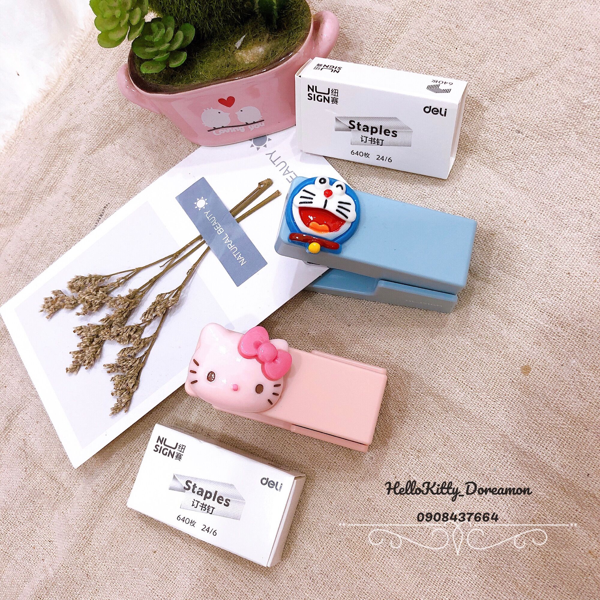 Bấm Kim HelloKitty Doreamon