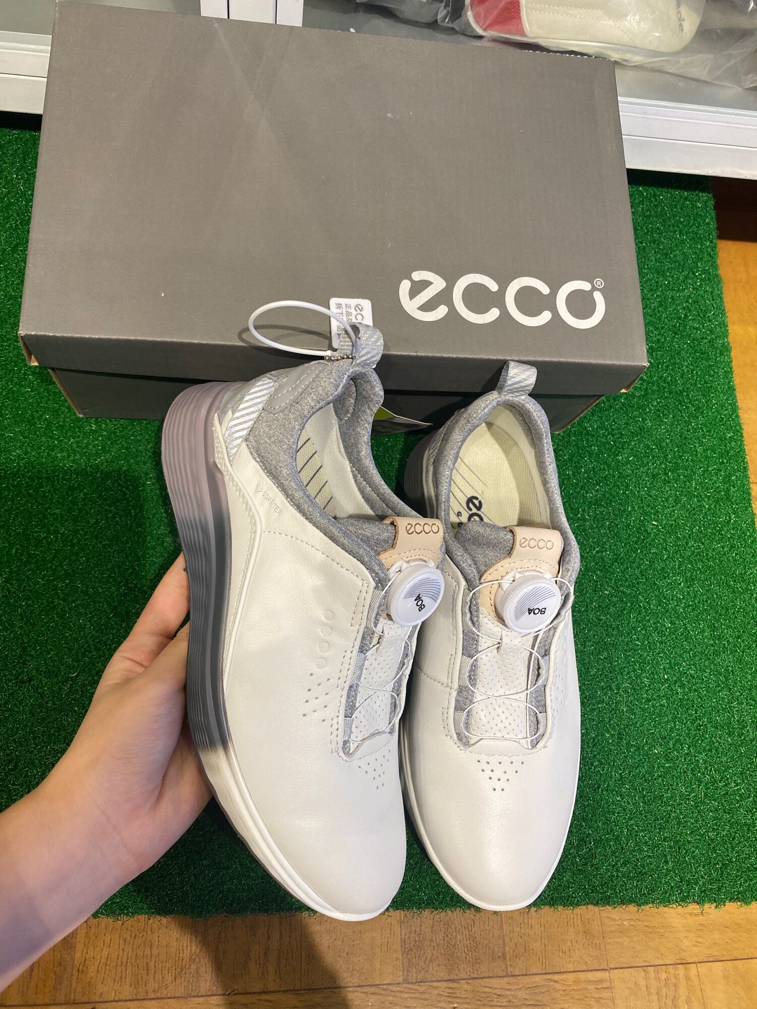 Giày Golf Ecco Nữ Khoá Vặn BOA - Ecco Golf Shoes - Sang Trọng