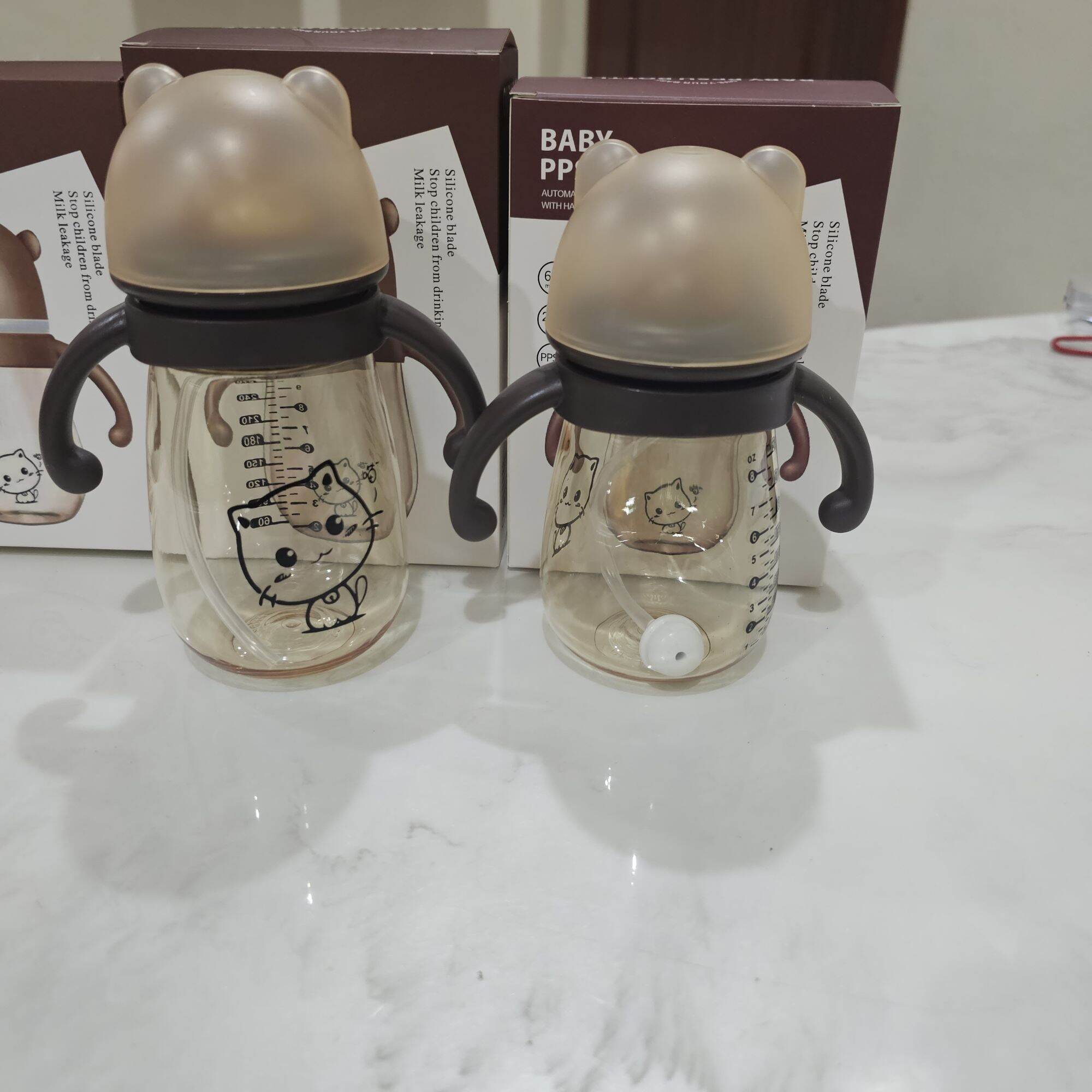 Bình sữa hình mèo 240ml/300ml  [có tay cầm và van chống sặc kèm ống hút]