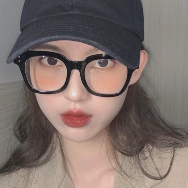 KÍNH CHỮ V 2 CHẤM UNISEX
