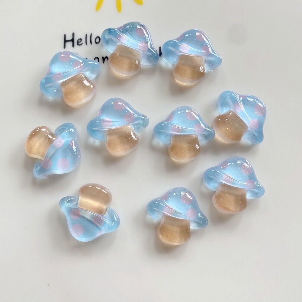 Charm nấm trong suốt