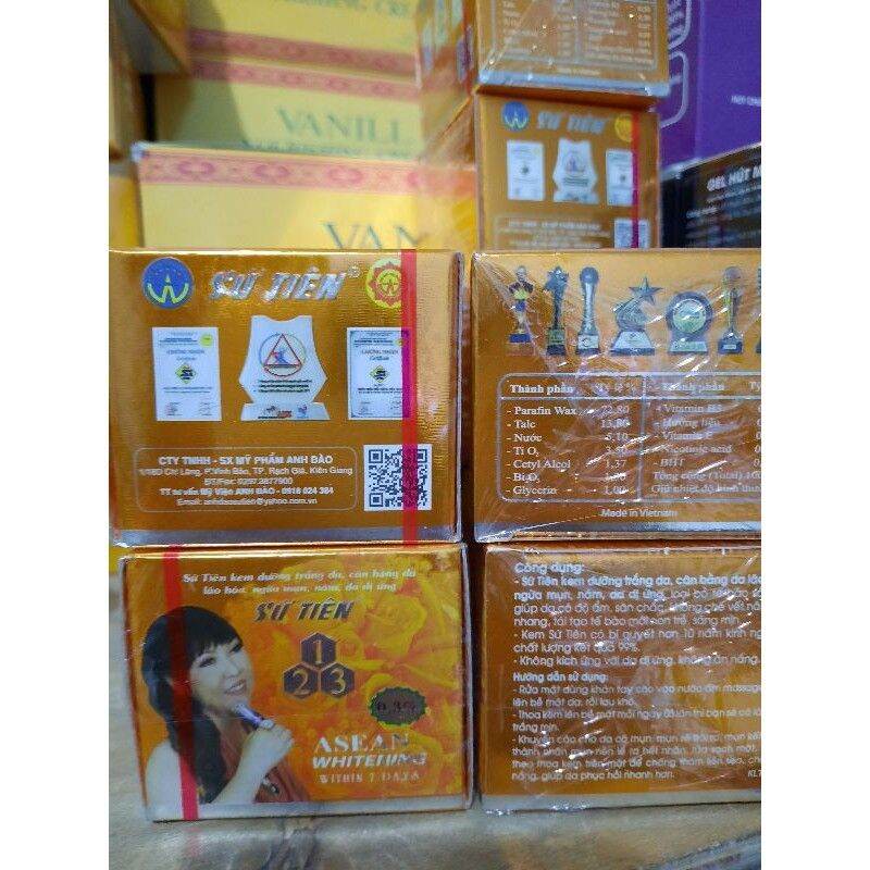 Kem sứ tiên cam hoa anh đào