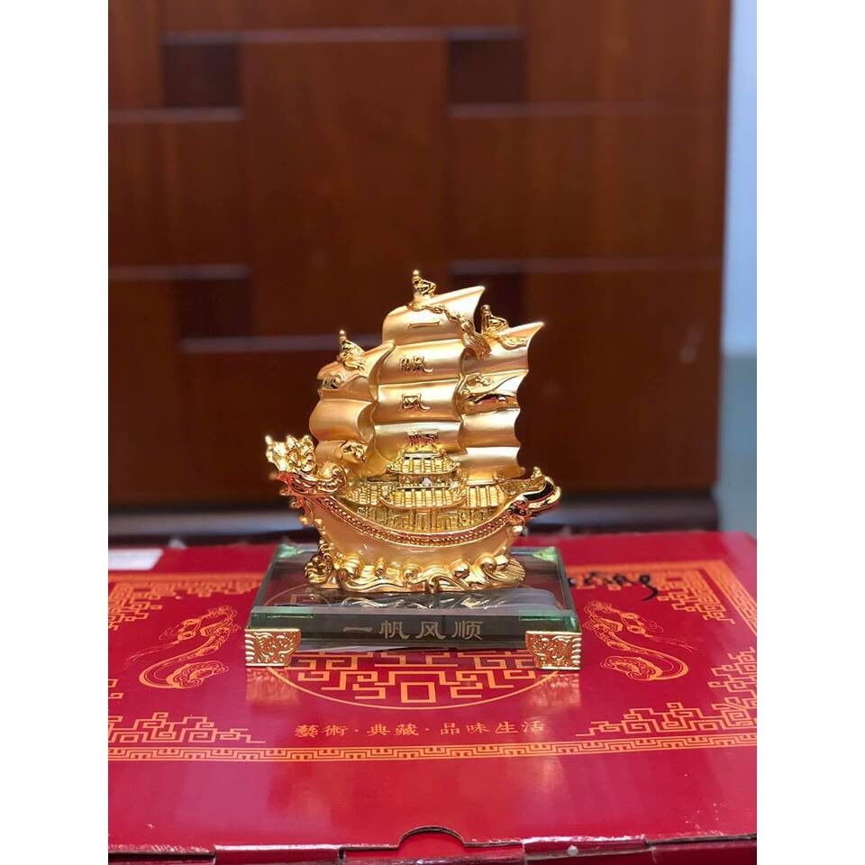 Thuyền Buồm vàng cao 14 cm