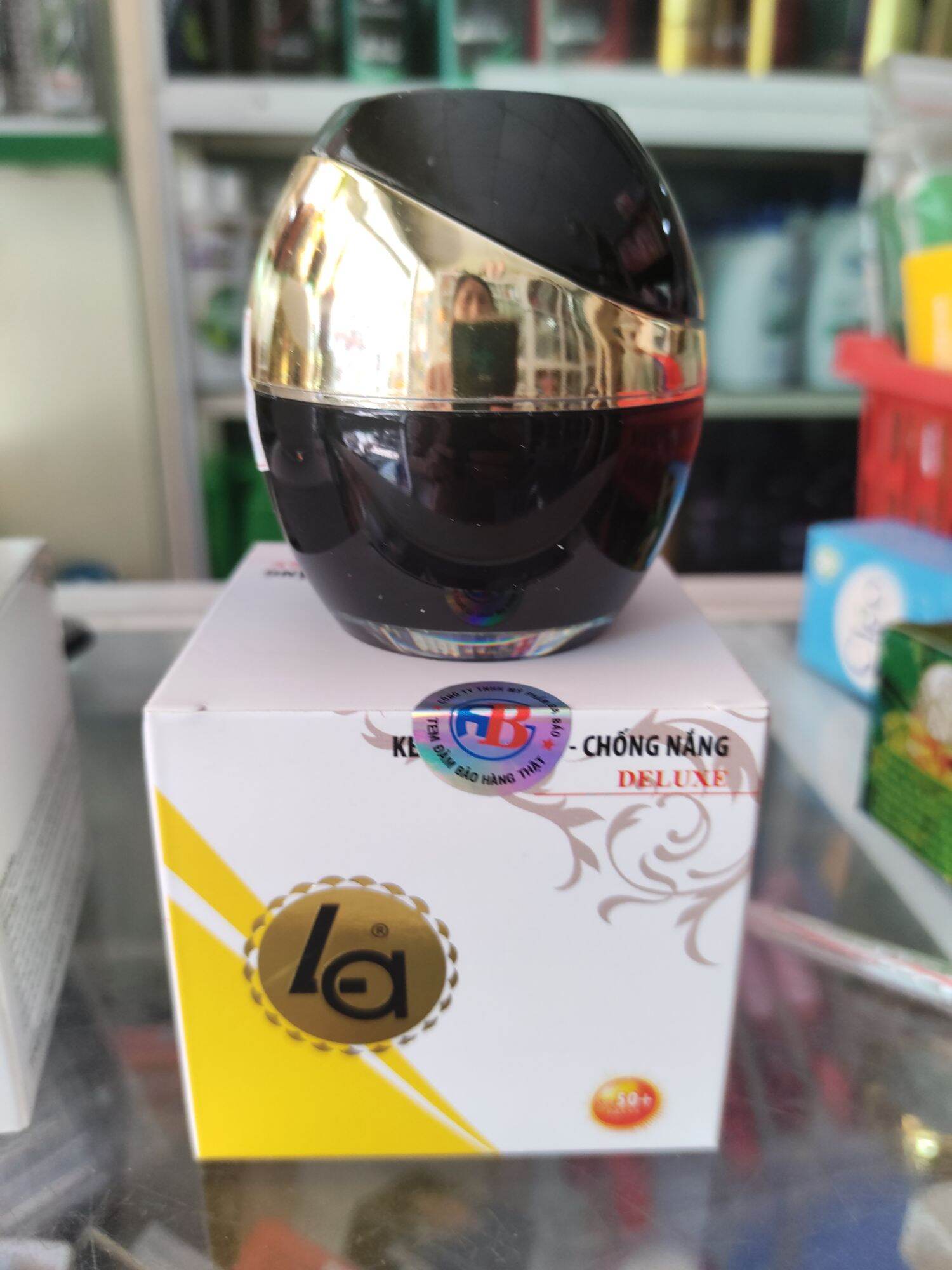 Kem dưỡng da chống nắng Deluxe LA 20g