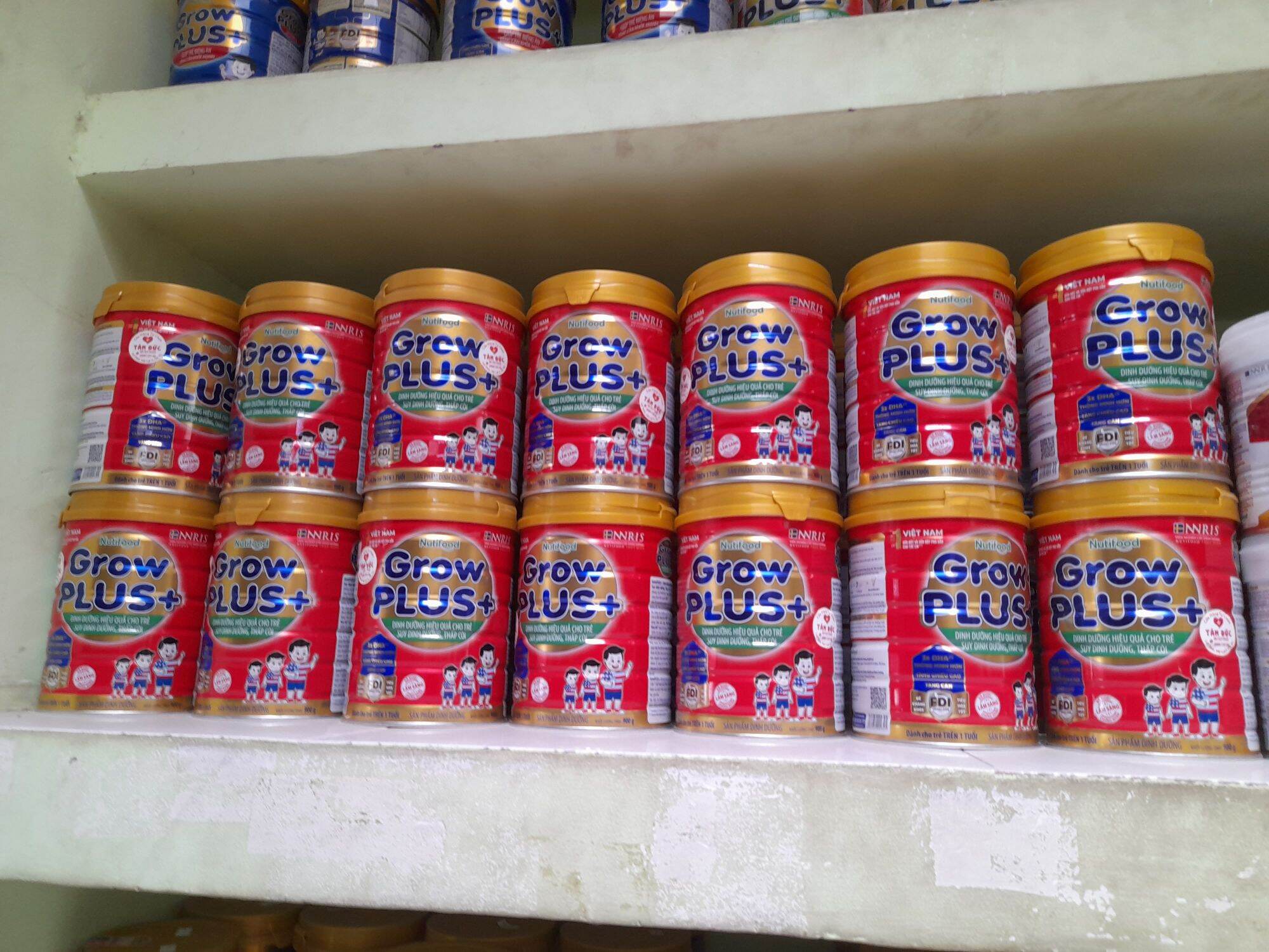 LON Sữa Grow Plus đỏ Nutifood 900g (trẻ từ 1 tuổi trở lên)