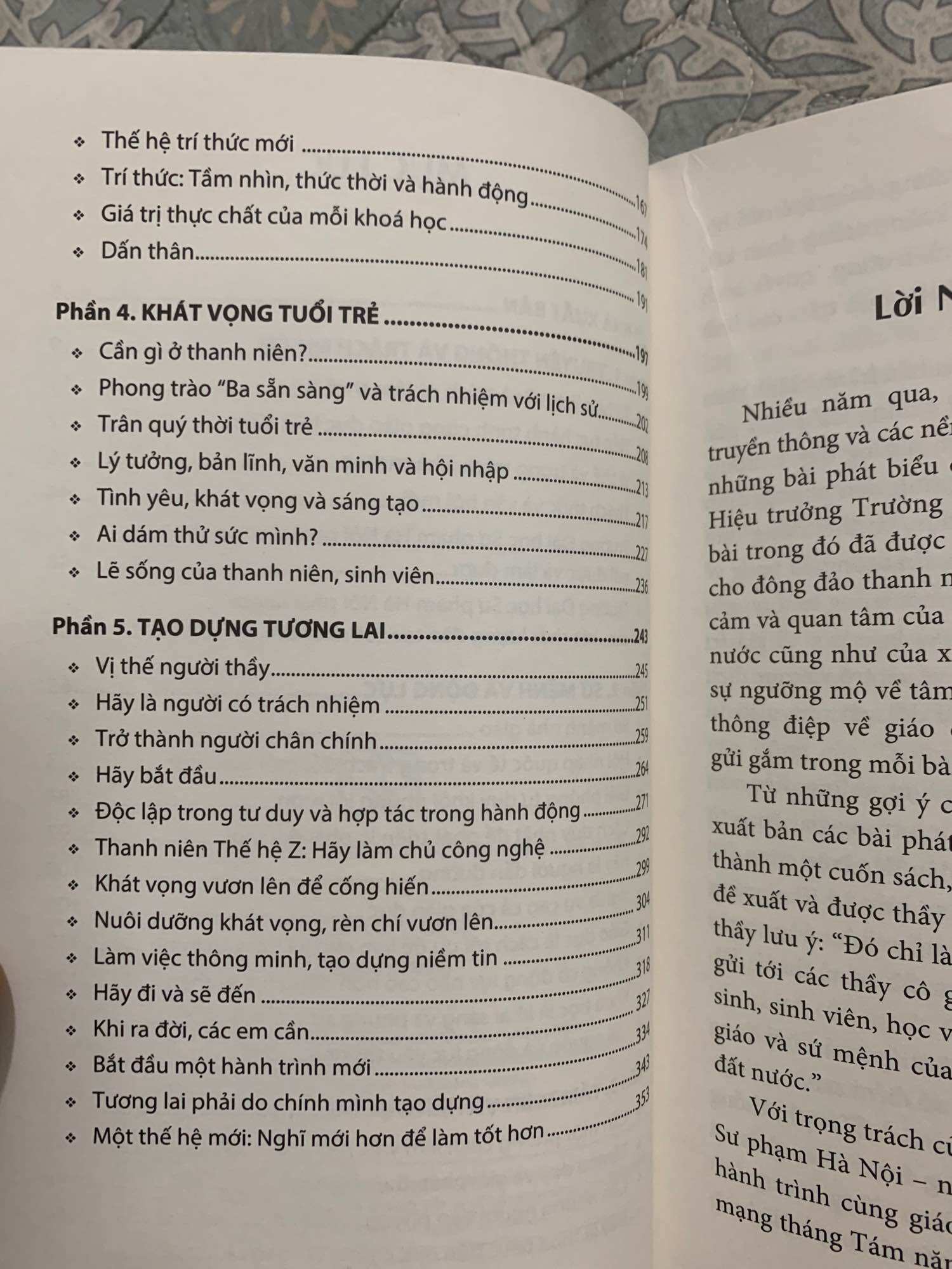 Những lời chia sẻ ( bìa cứng)