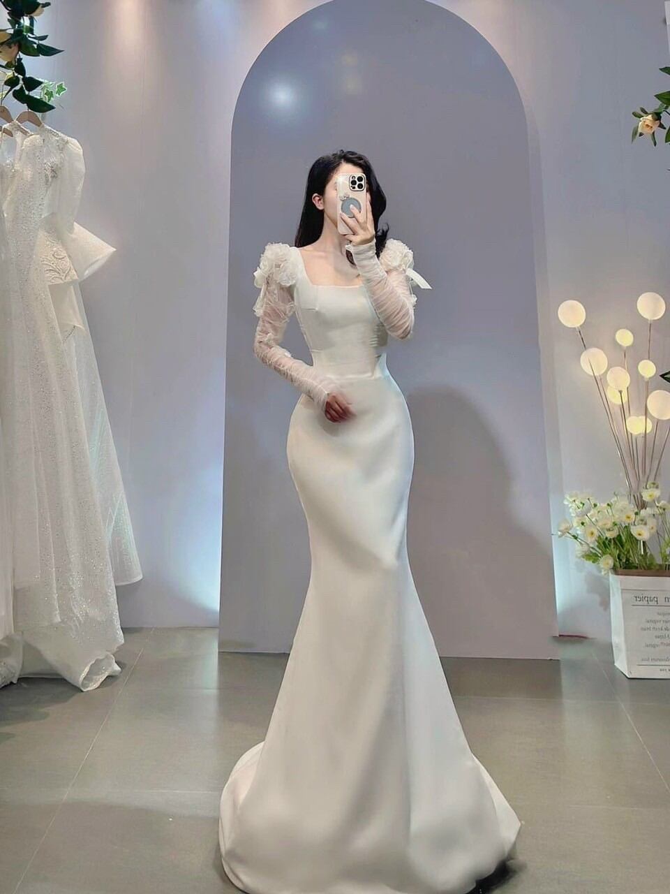 ĐẦM BODY ĐUÔI CÁ ĐÍNH HOA TAY