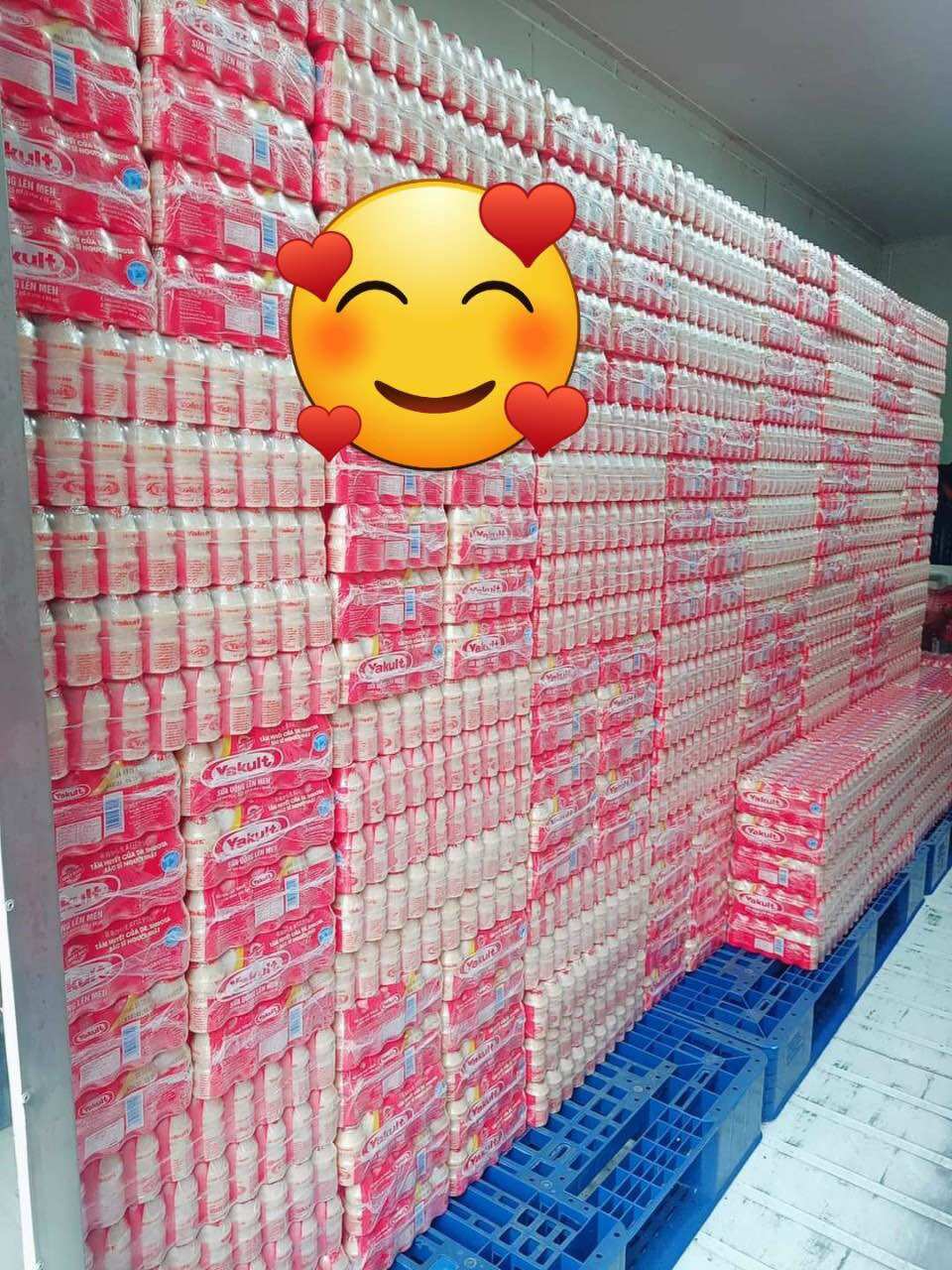Sua uong len mem yakult