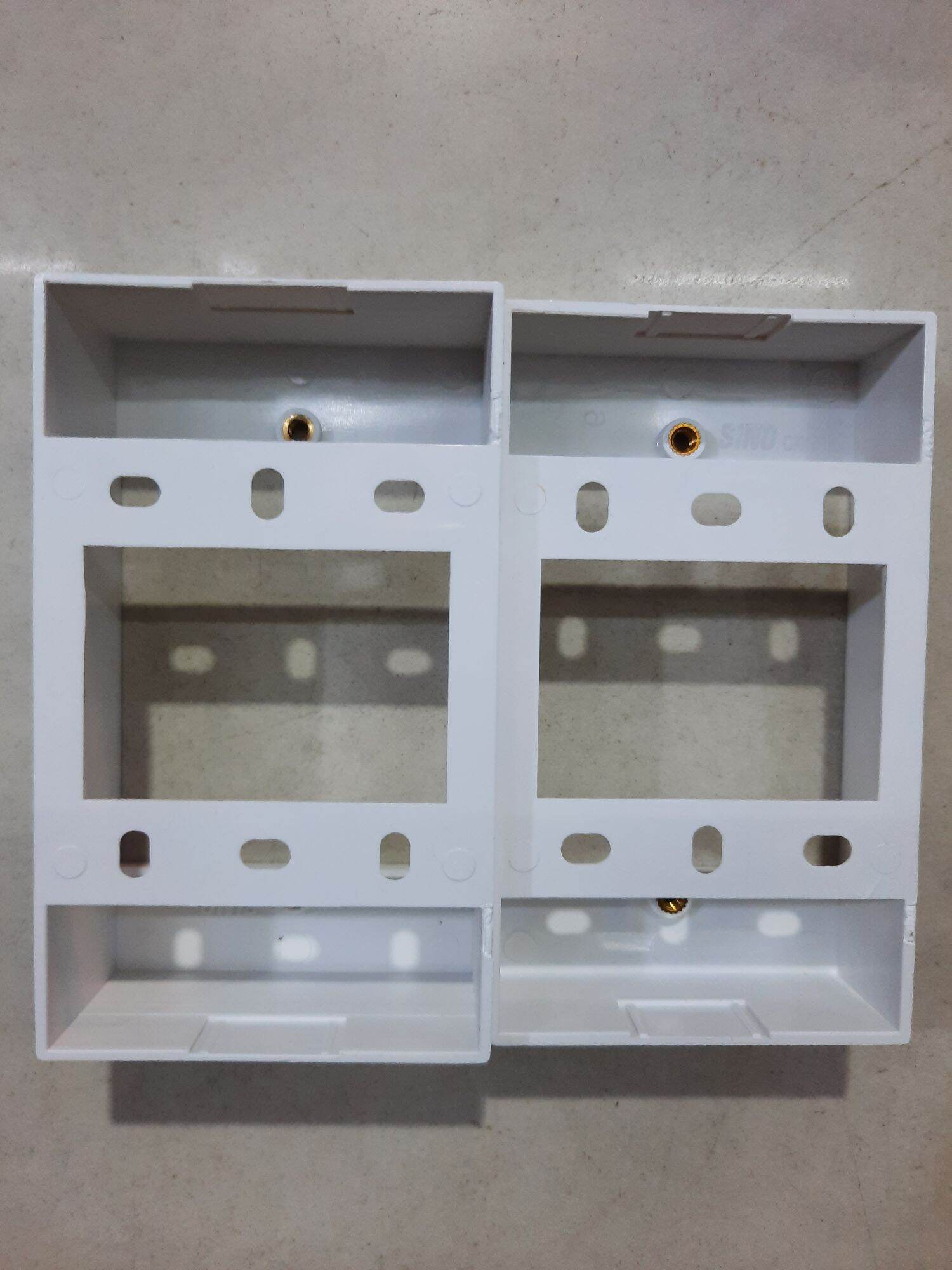 Đế nổi cao, đế nổi thấp Sino