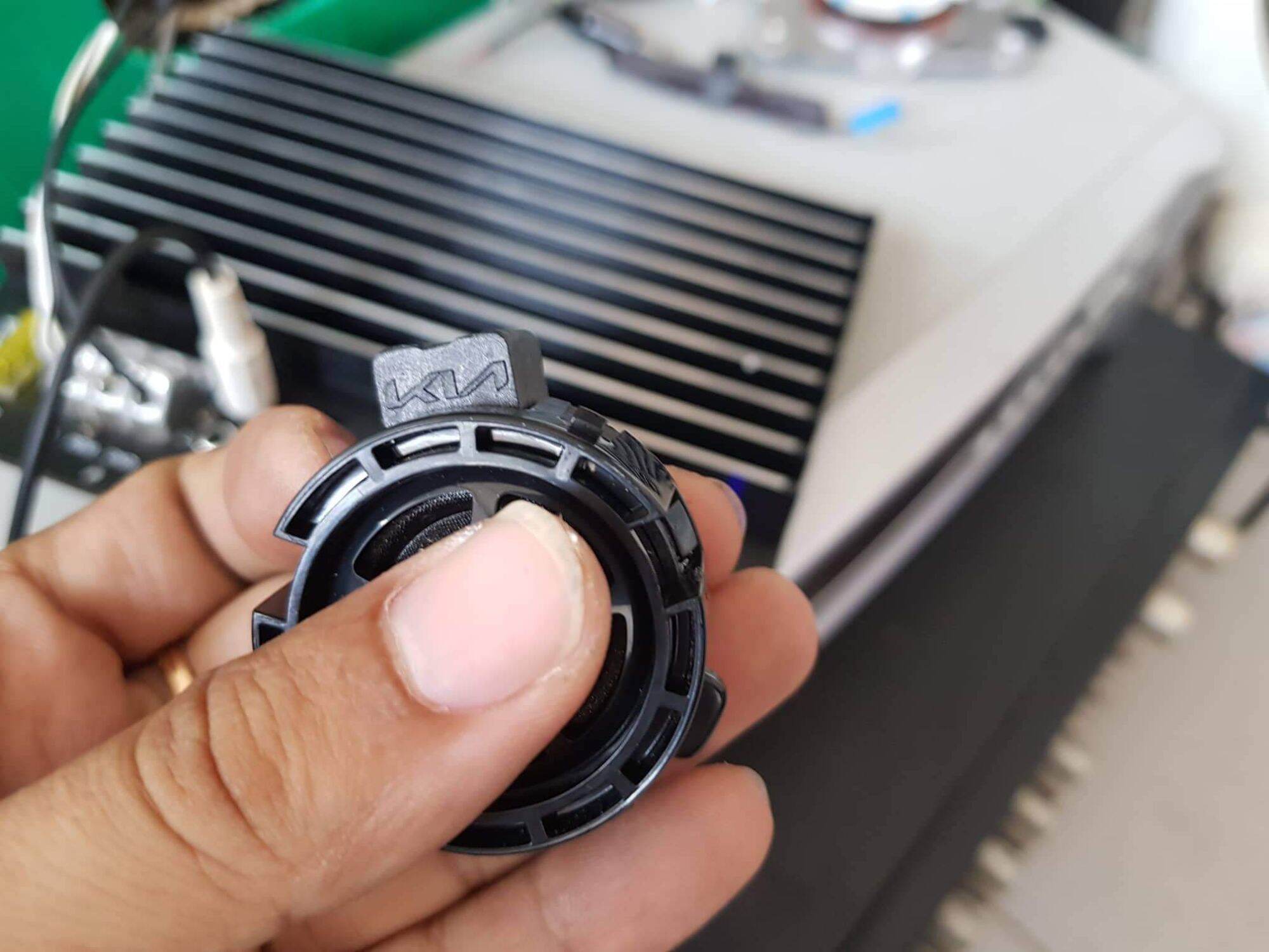 loa treb tháo xe KIA còn đẹp hát tốt ( giá 1 cái )
