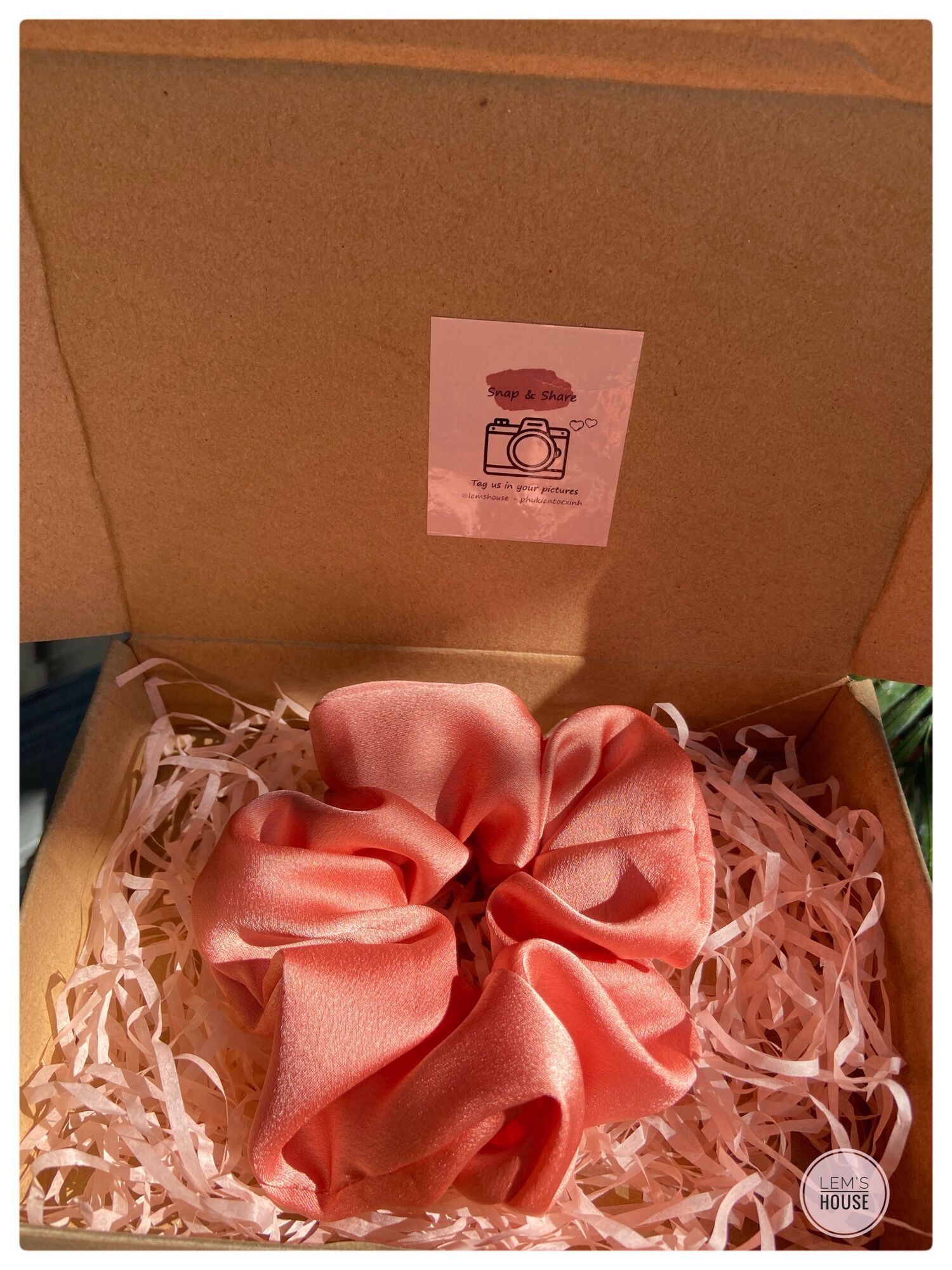 CỘT TÓC SCRUNCHIE LỤA NHIỀU MÀU NỮ TÍNH