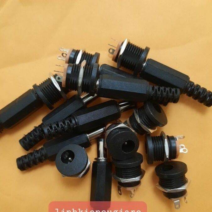 1 đôi jack cắm đực cái 5-12v. 5.5mm