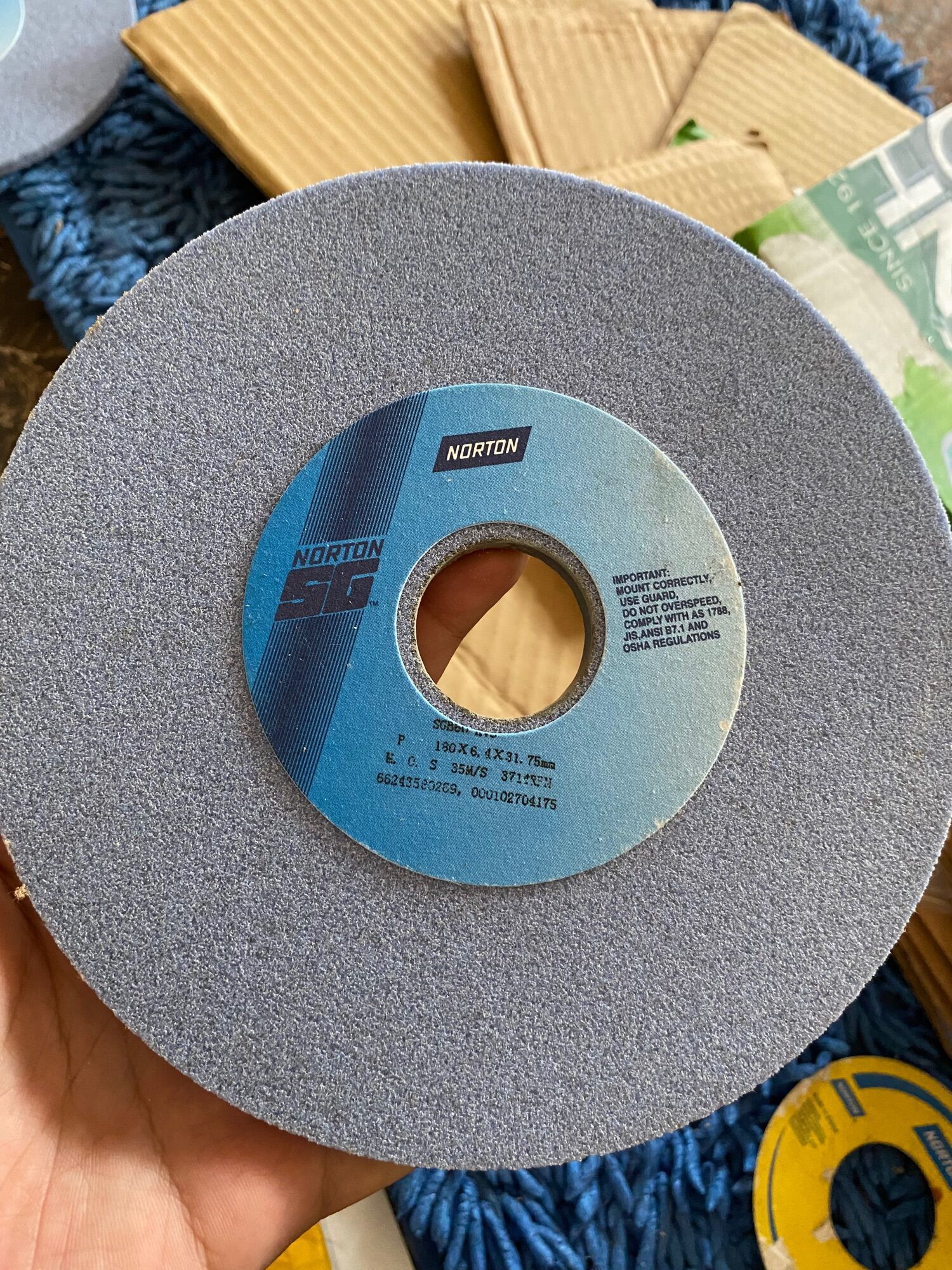 Đá mài Norton loại mỏng 180x6.4x31.75 mm girt 46 đá thô hạt mài SGB ceramic nhôm oxit