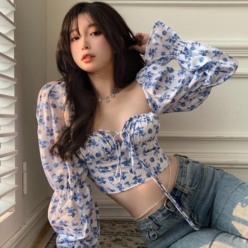 Áo croptop hoa tay dài