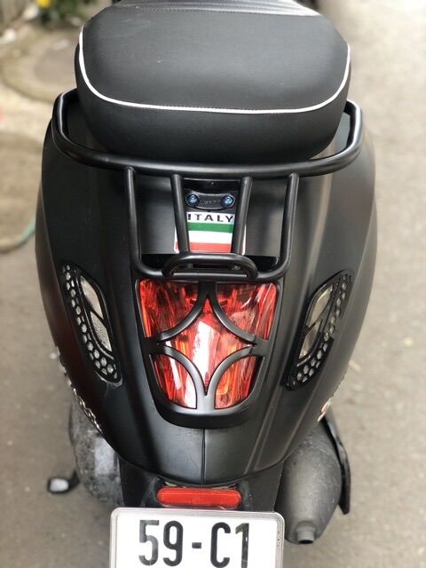 ỐP ĐÈN SAU DÀNH CHO VESPA SPRINT, PRIMAVERA