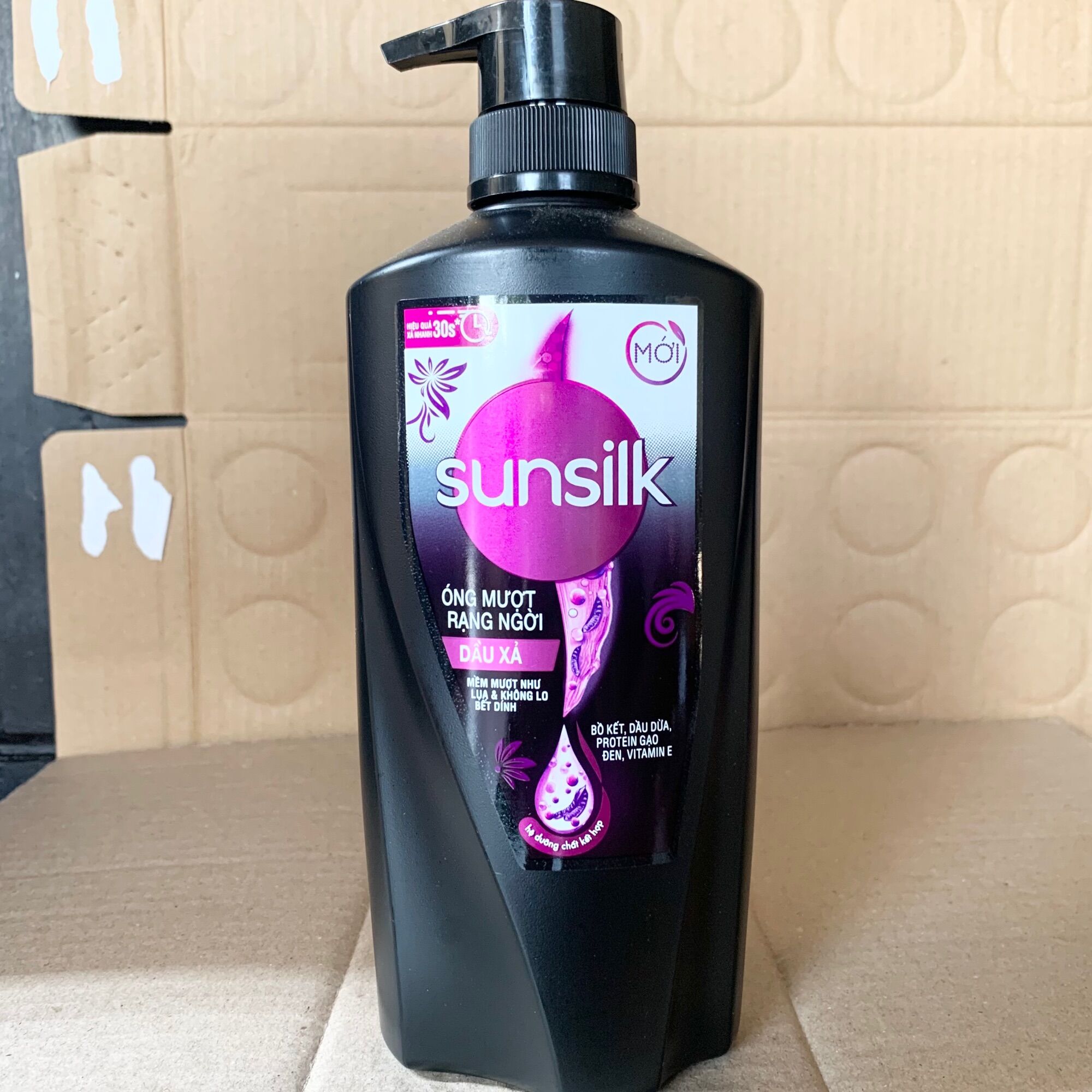 Dầu xả Sunsilk óng mượt rạng ngời 640g