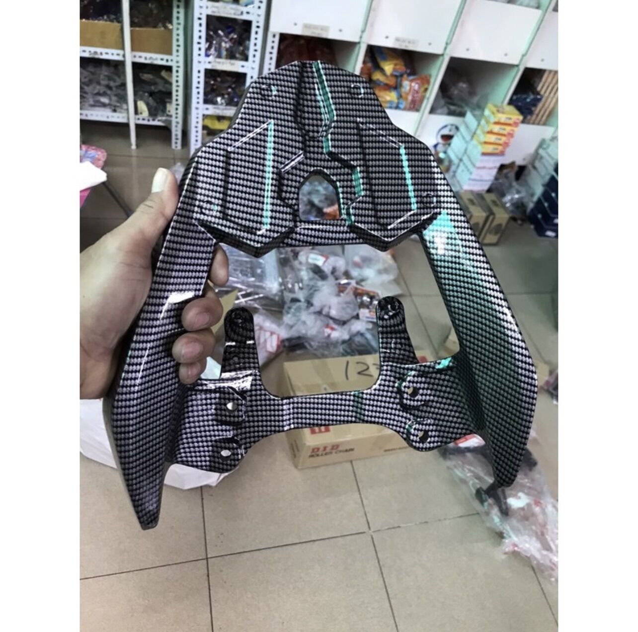 [HCM]Cảng Sau Winner X Kiểu ROBOT ĐEN MỜ & Carbon