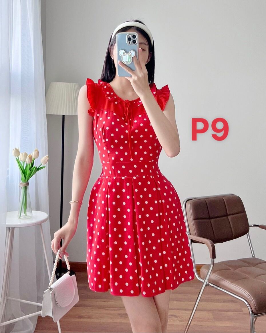 Đầm váy kèm quần đùi, lụa hàn, mát mịn.