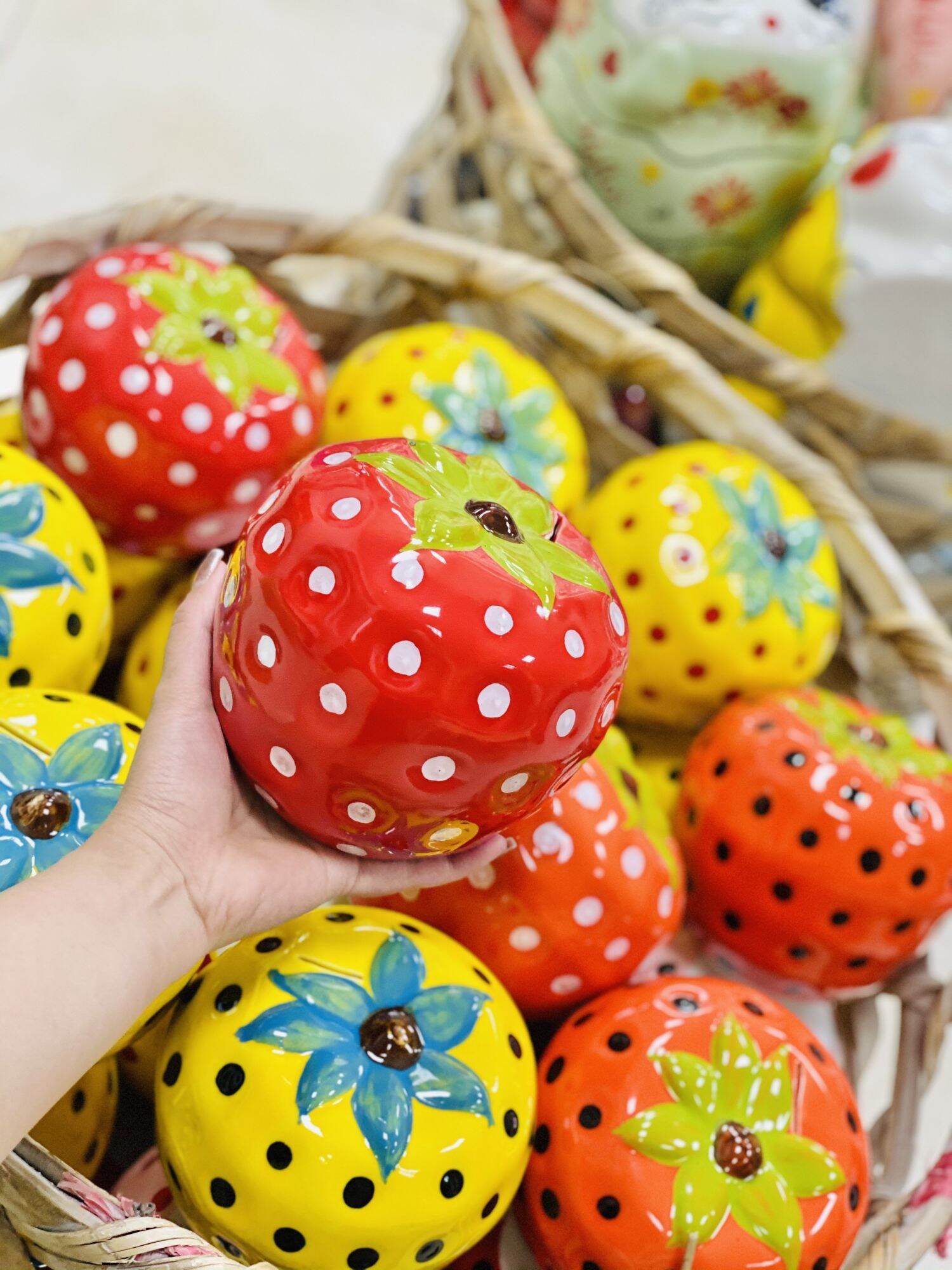 Quả Dâu Tây Tiết kiệm tiền,Gốm Sứ Bát Tràng Cao Cấp