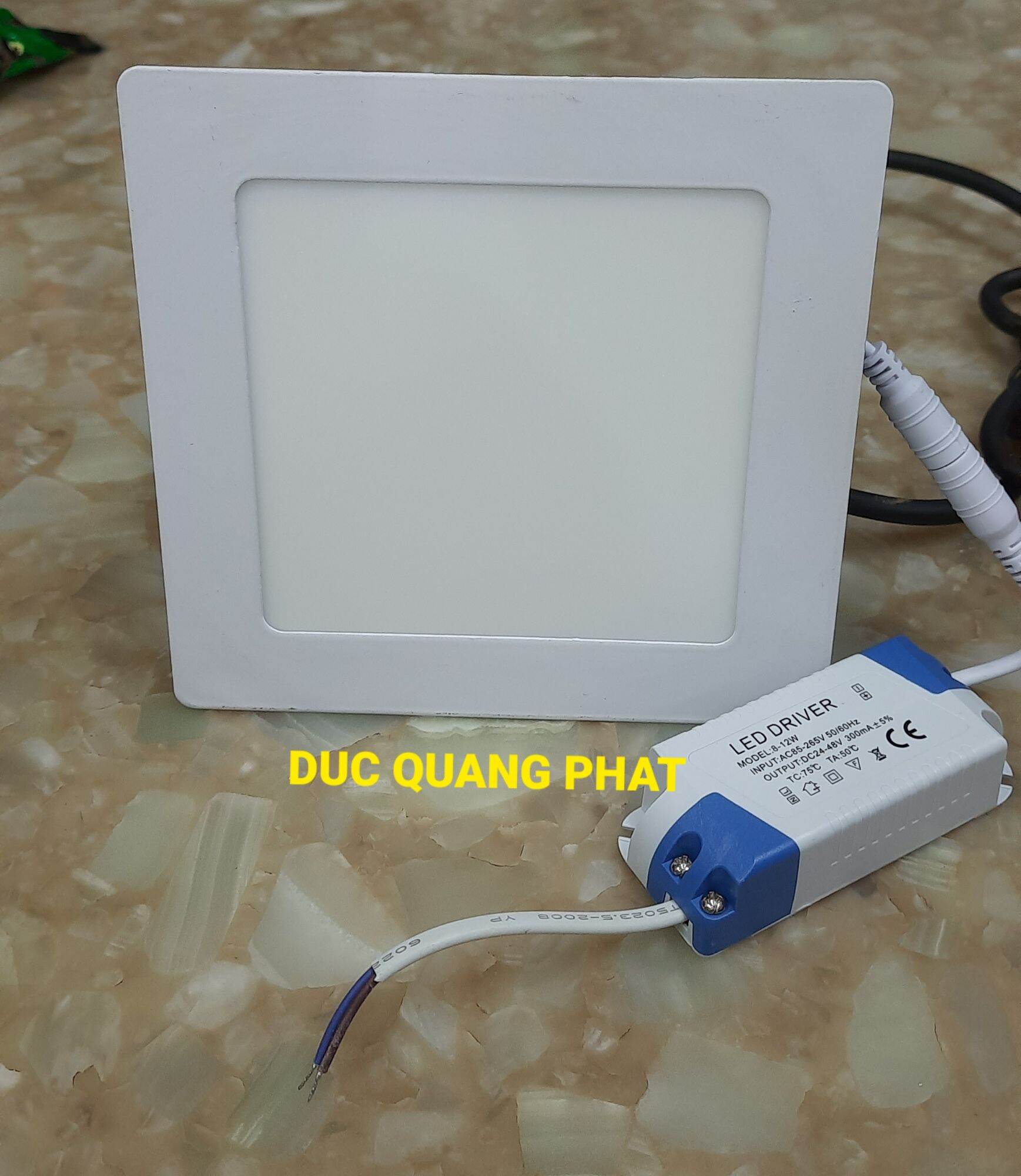 Đèn led âm trần vuông 9w