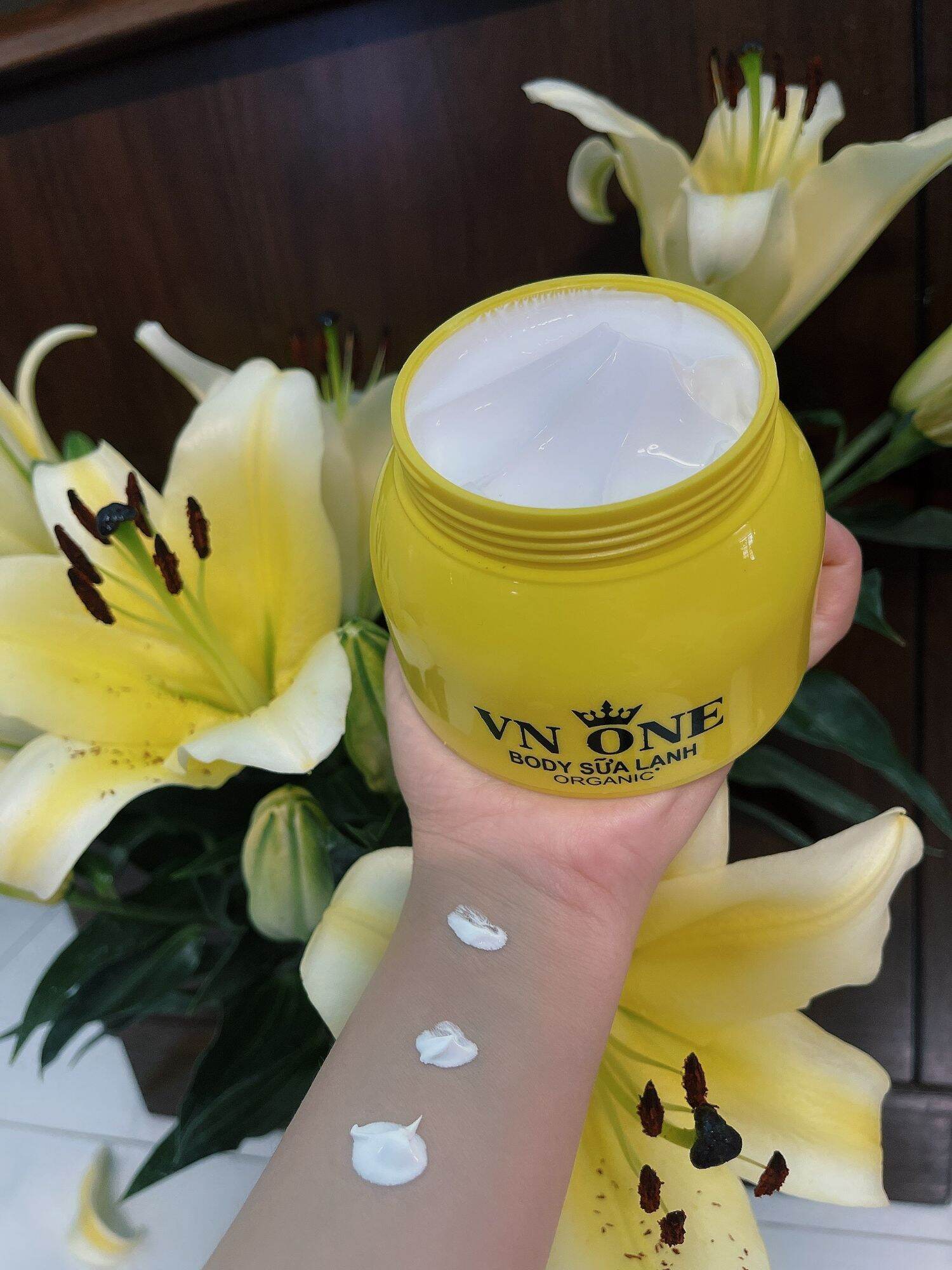 kem body sữa lạnh VN ONE.