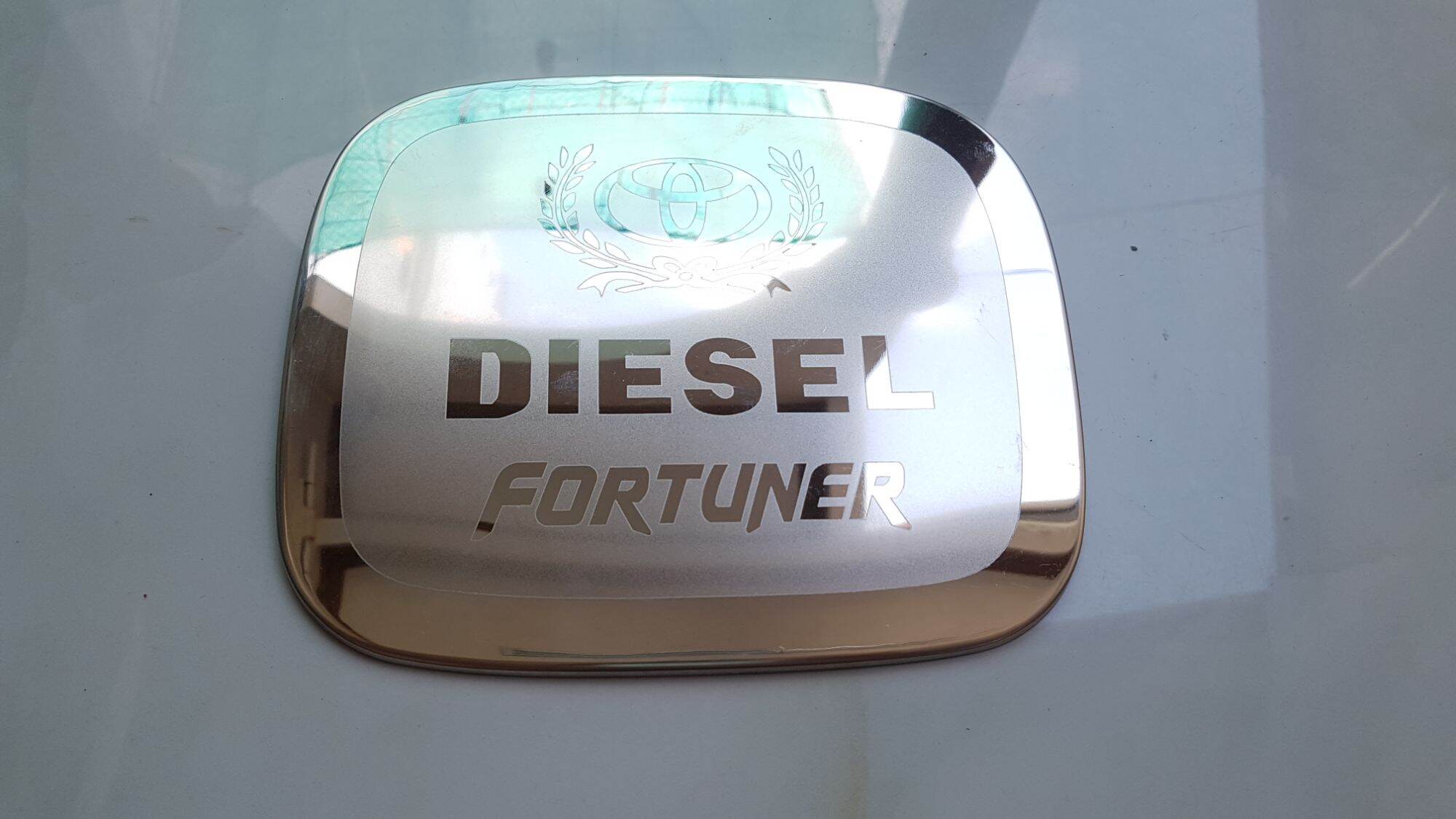 Ốp Nắp bình xăng xe Fortuner 2017 -2021