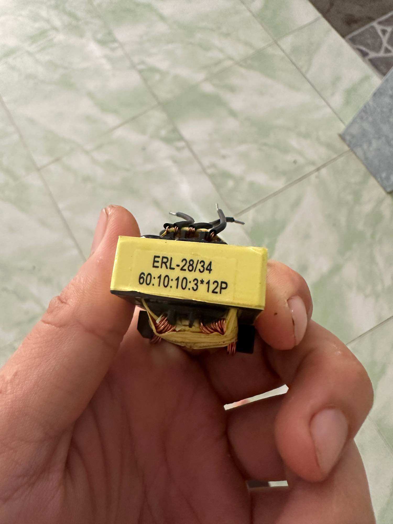 biến áp e28