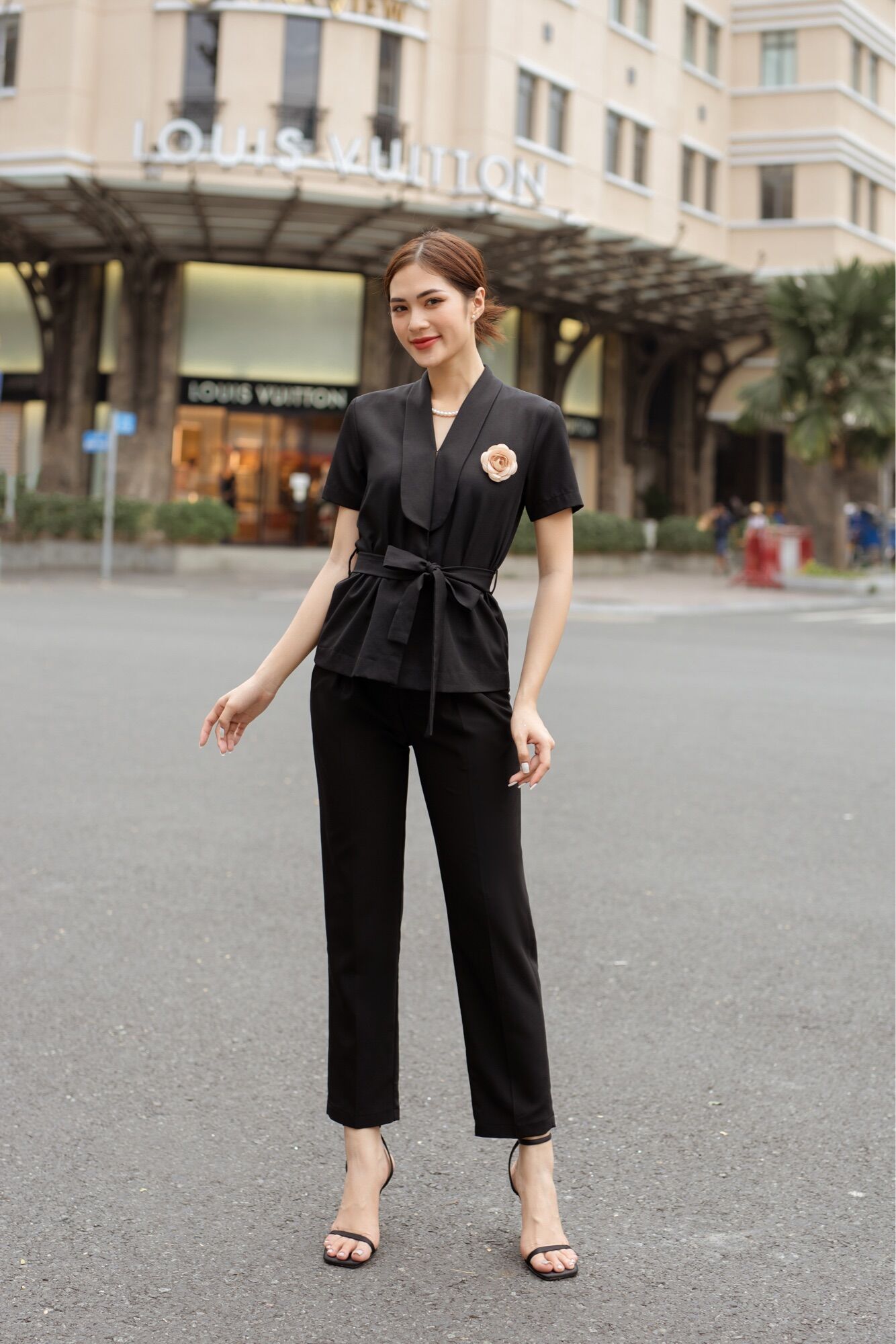 Clothesrack Sammie top wt sleeves/ áo cổ sam có tay