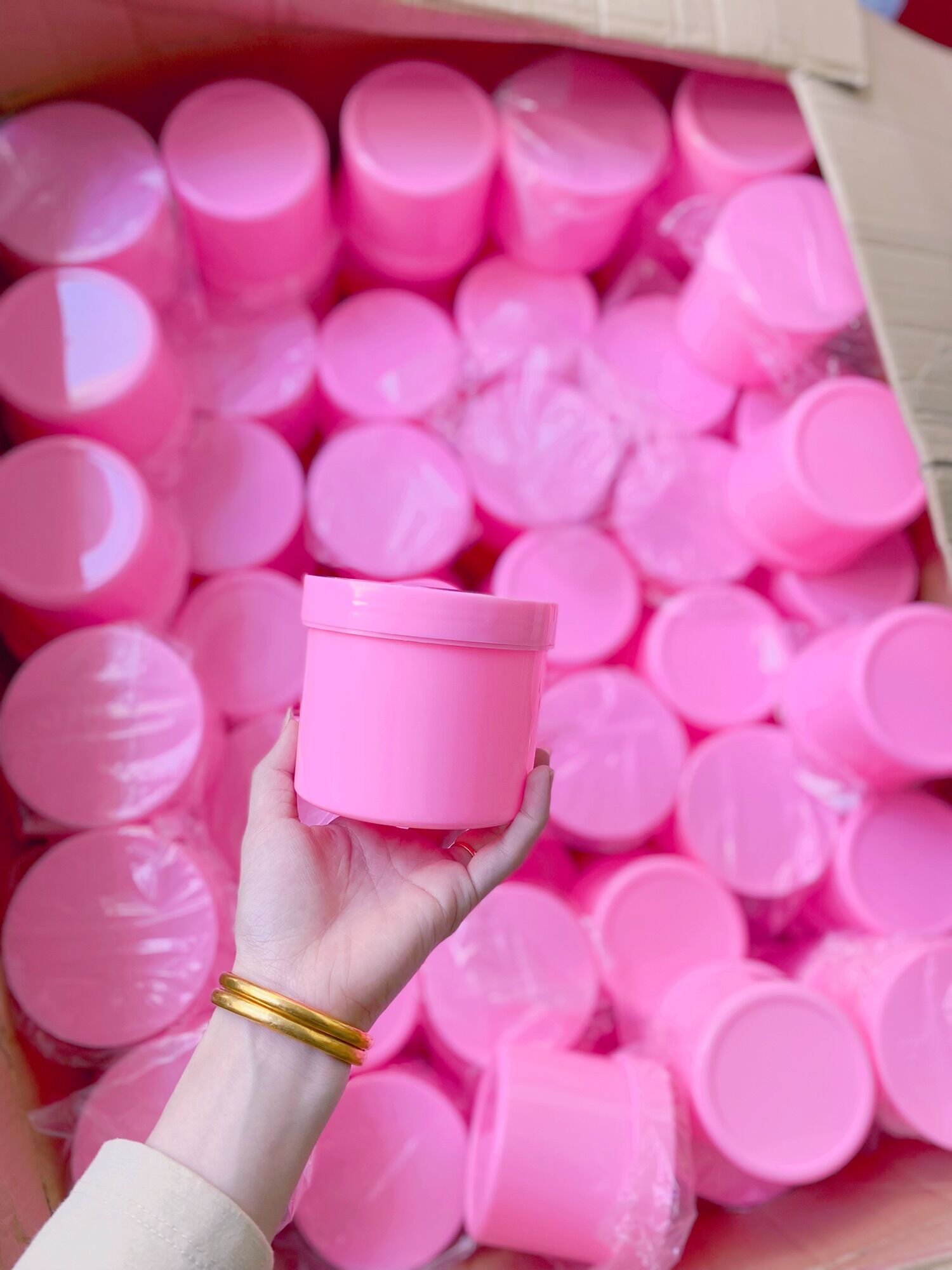 Hủ nhựa đựng kem 500g màu hồng