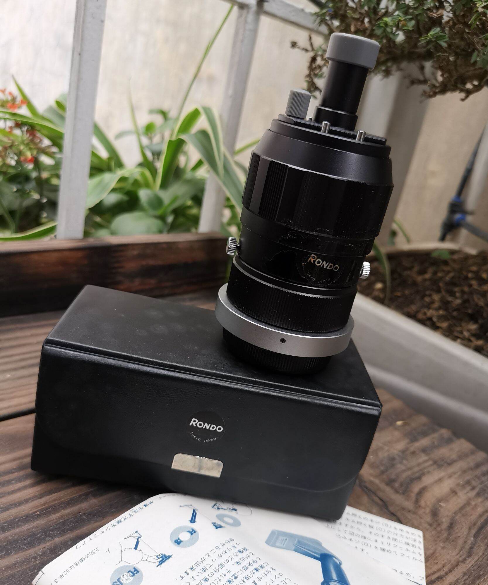Lens Rondo macro chuyên dụng chụp film nhựa 8mm.
Lưu lại hình ảnh từ film dương bản 8mm sang film 35mm