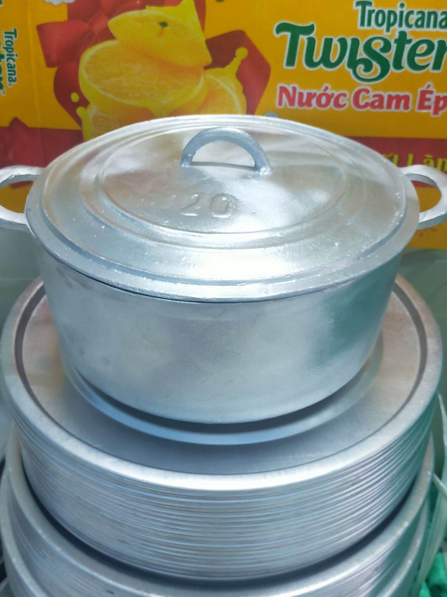 nồi gang đúc thủ công nguyên khối số 20dk25cm đã xoa bóng