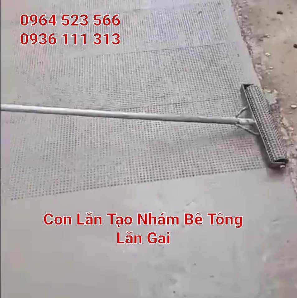 Con lăn Tạo Nhám Bê Tông . Không gồm tay cầm