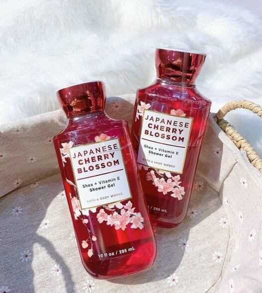Sữa tắm & lotion japanese cherry blossom của hãng bath and body work mỹ