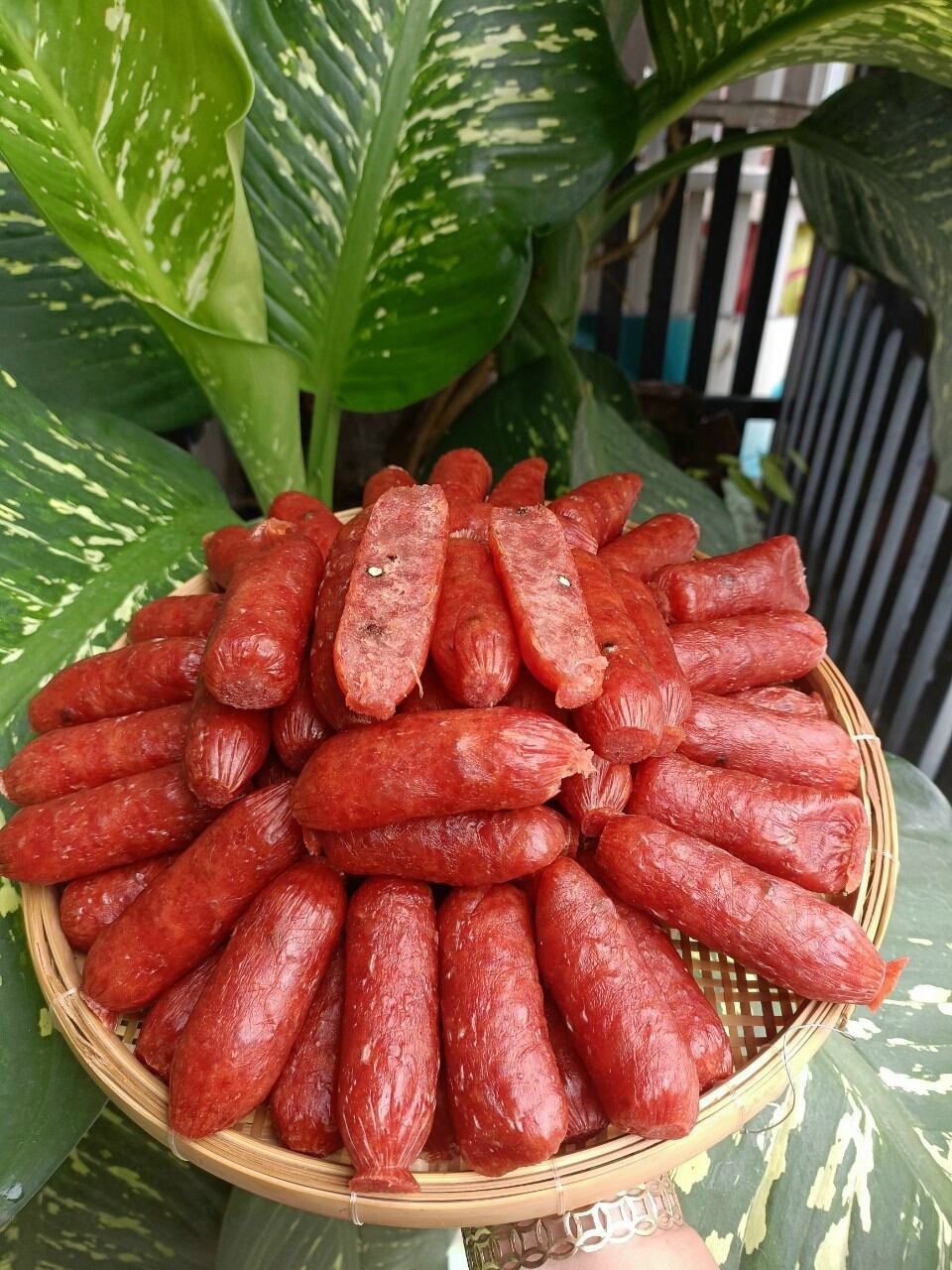 Lạp Xưởng Heo Tiêu đen Sóc trăng loại 1