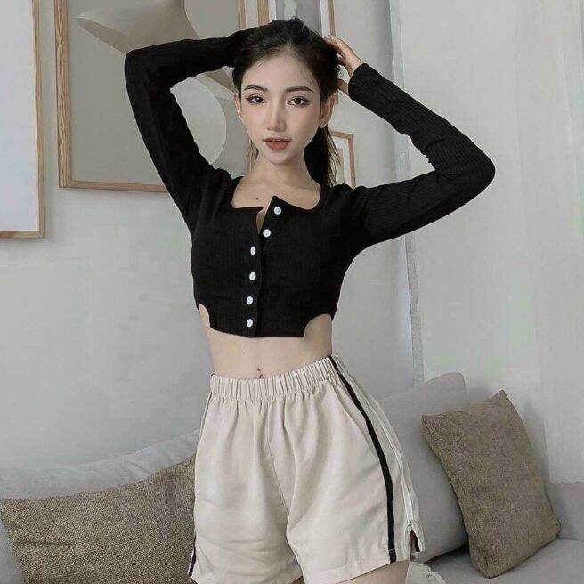 Áo croptop kiểu siêu hot nút cài
