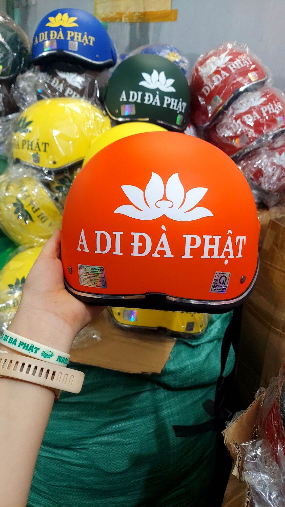 NÓN BẢO HIỂM A DI ĐÀ PHẬT CÓ KÍNH NGƯỜI LỚN.