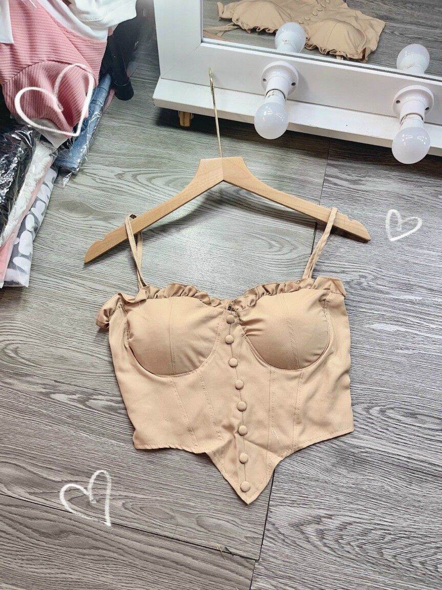 Áo hai dây có mút ngực dáng croptop nút bọc