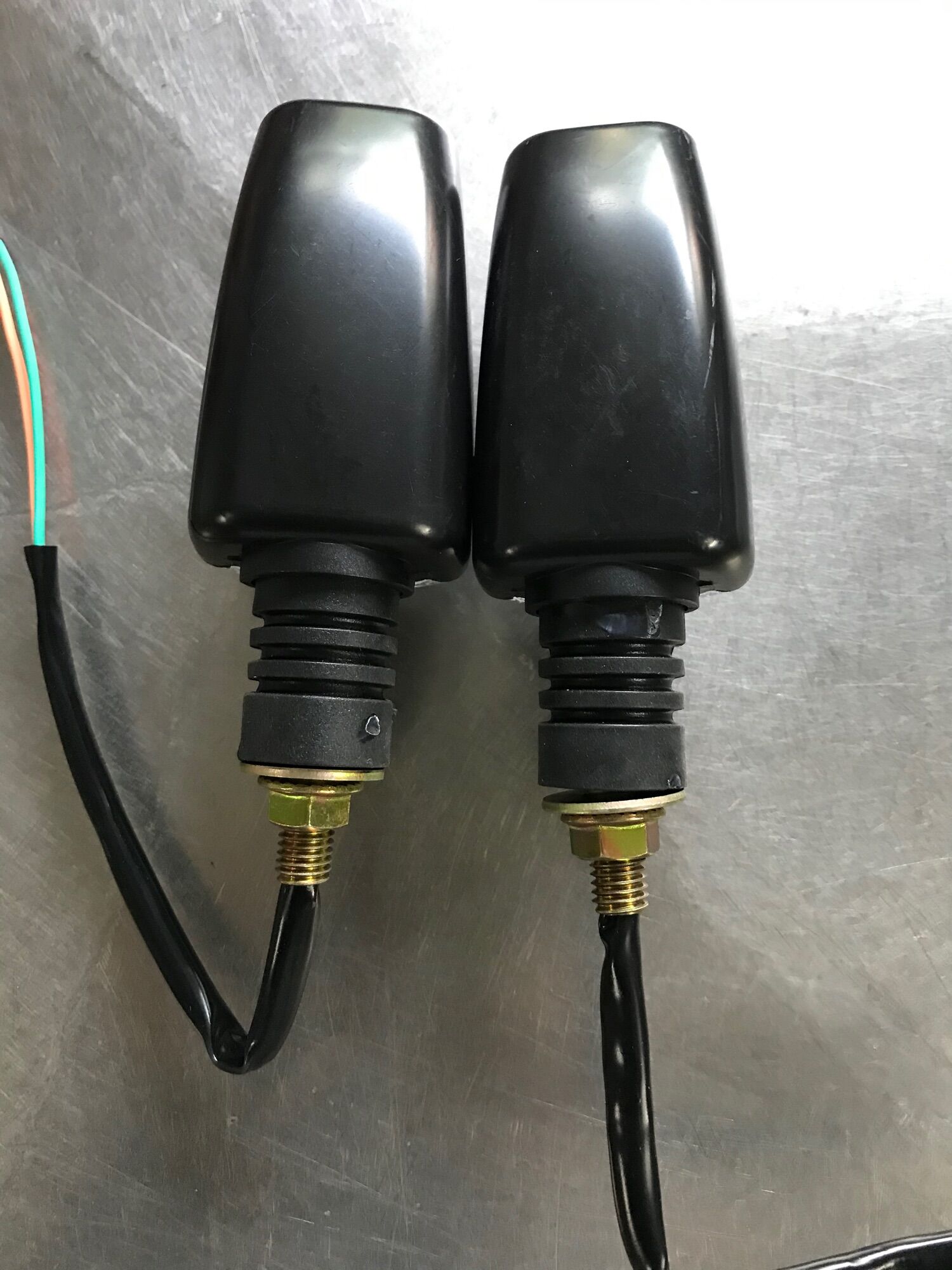 Xi nhan win 125, 127, xe ba bánh tự chế ( đôi)