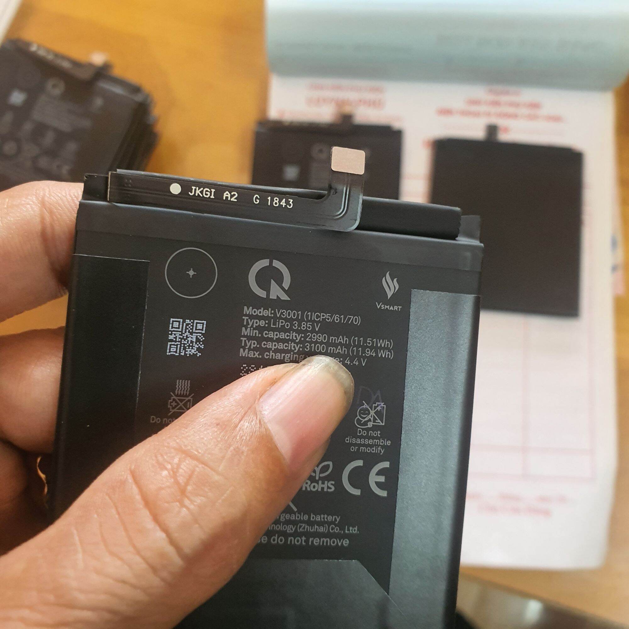 Pin vsmart active 1 v3001 zin bao test