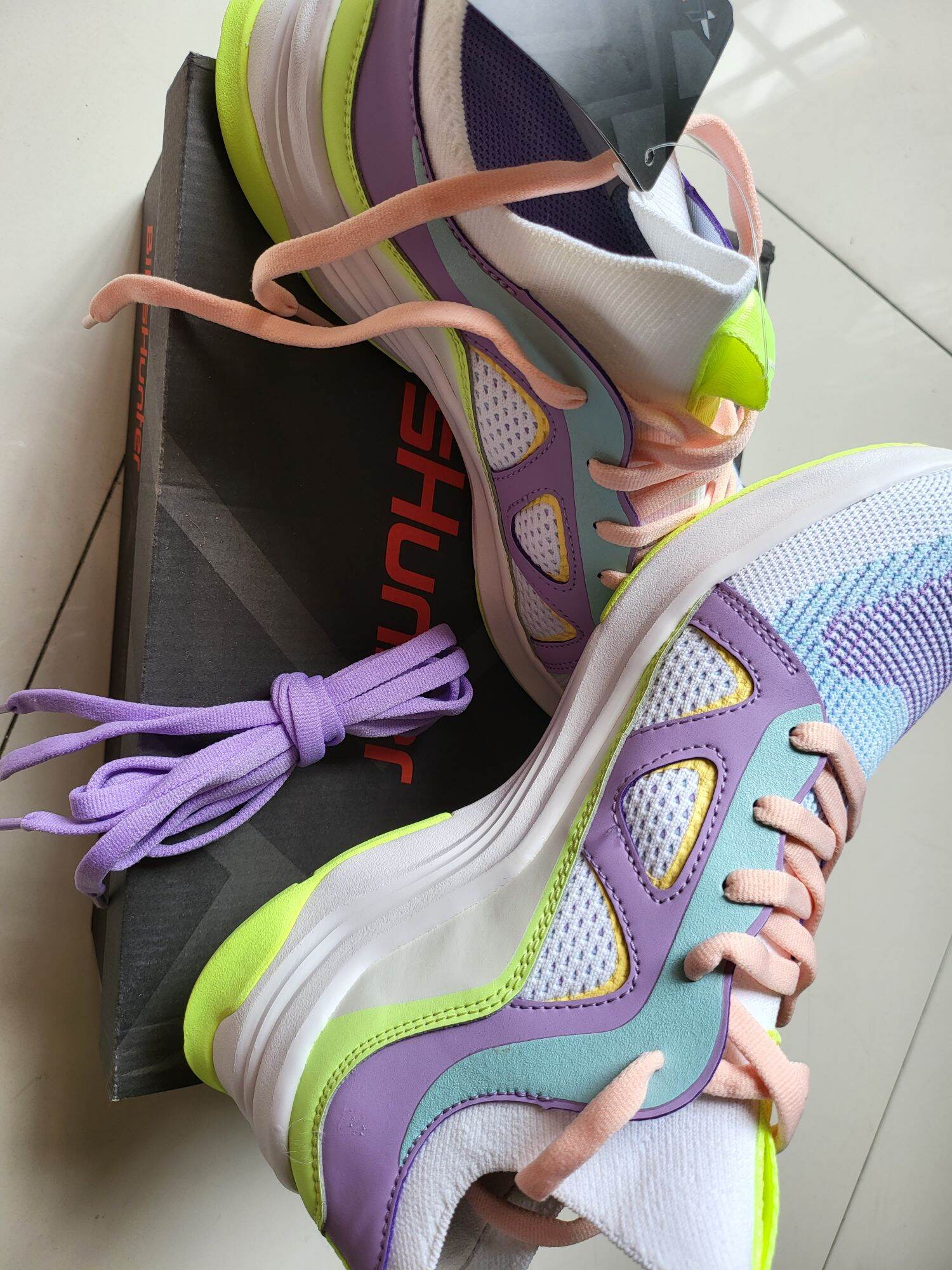 Giày sneaker nữ size 38