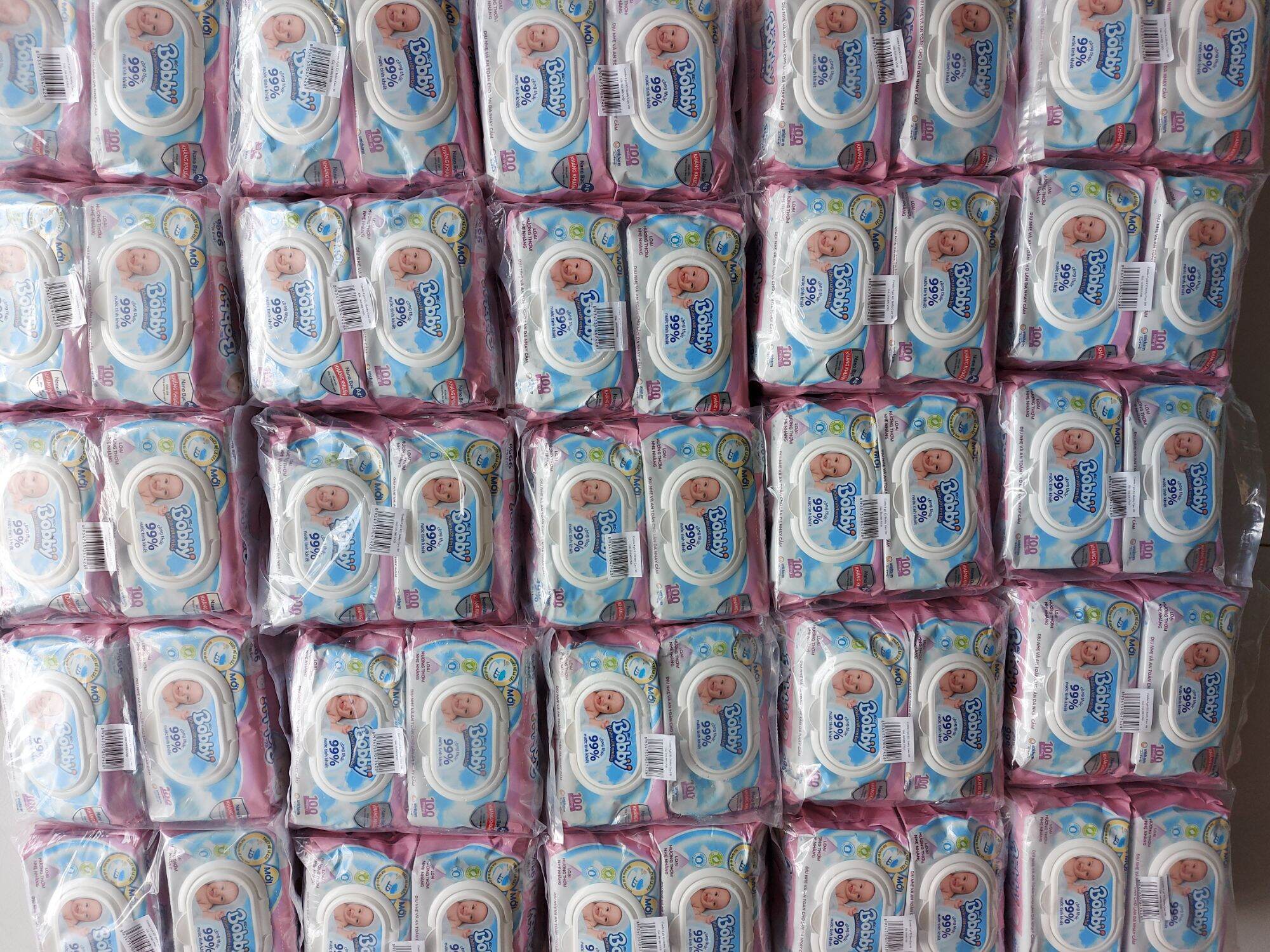 Khăn ướt Bobby care có mùi loại 100 tờ/gói