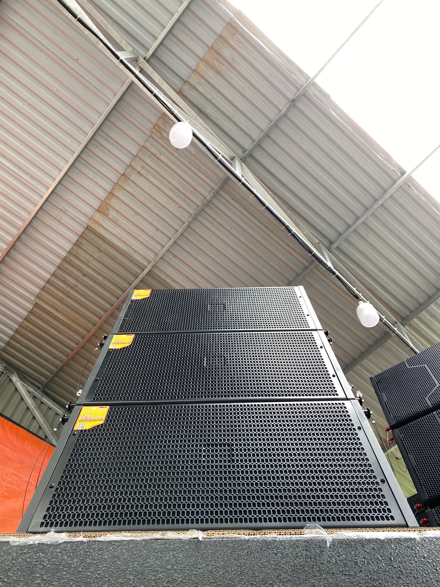 Array 30 cánh chim, cấu hình từ neo coil 76