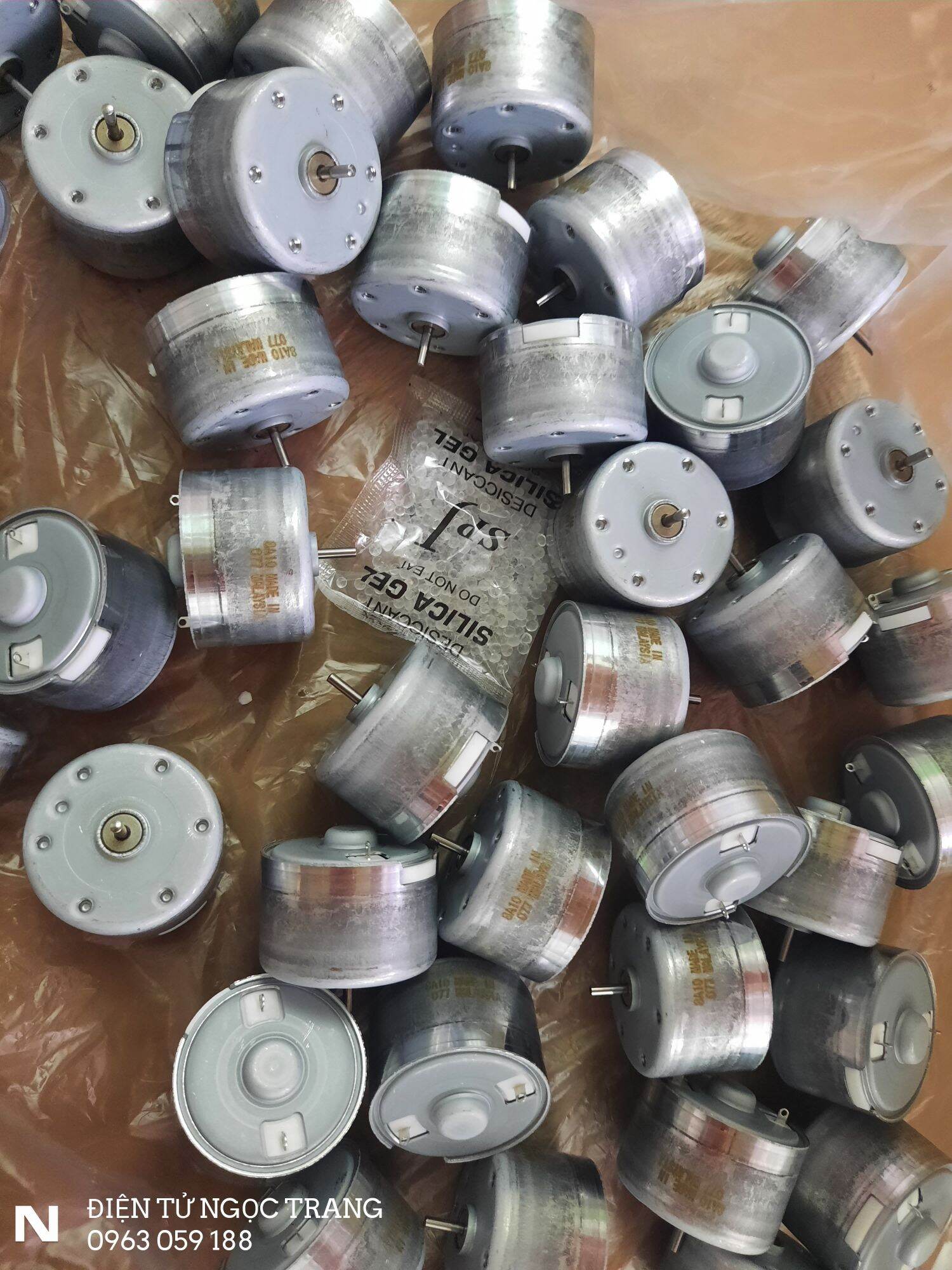 Mô Tơ 12V Cho Lioa