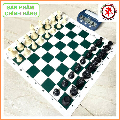 Bộ cờ vua tiêu chuẩn và đồng hồ