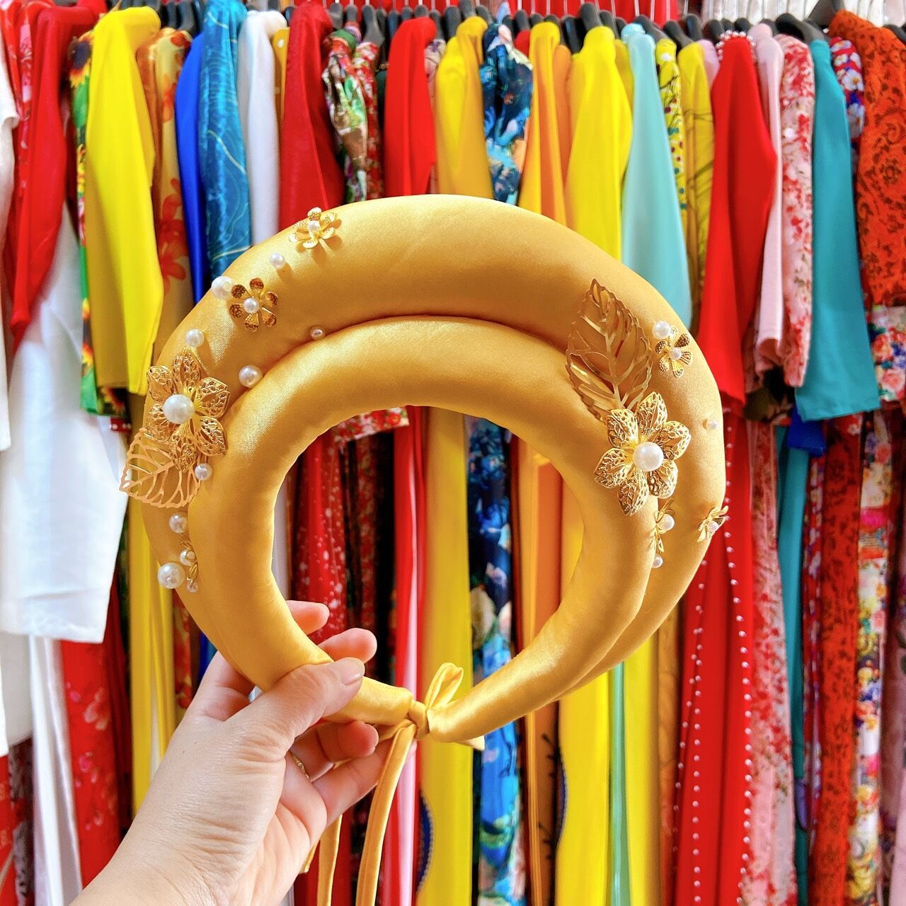 mấn 2 tầng, mấn cô dâu, mấn biểu diễn